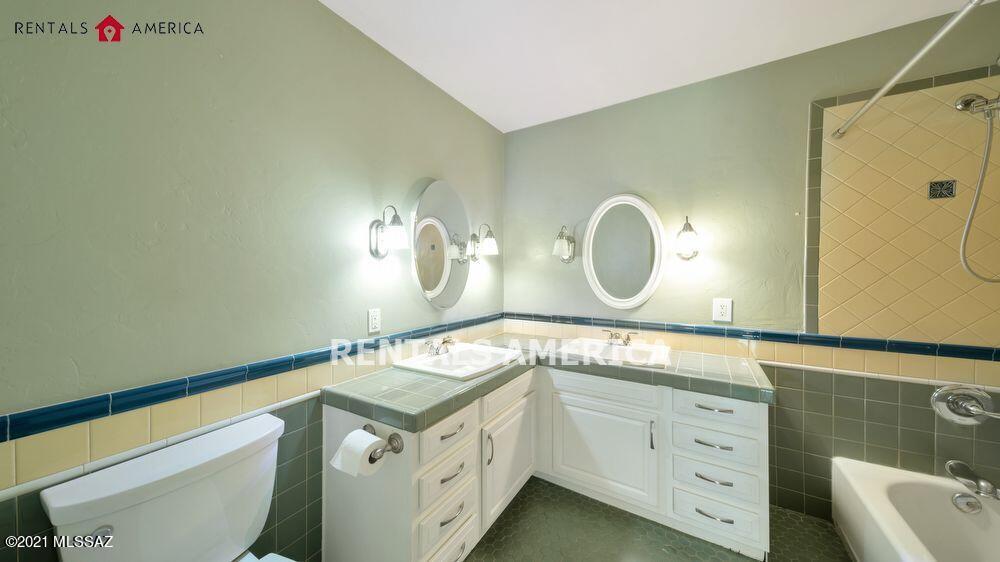 La Mirada (1-8) - Residential Lease
