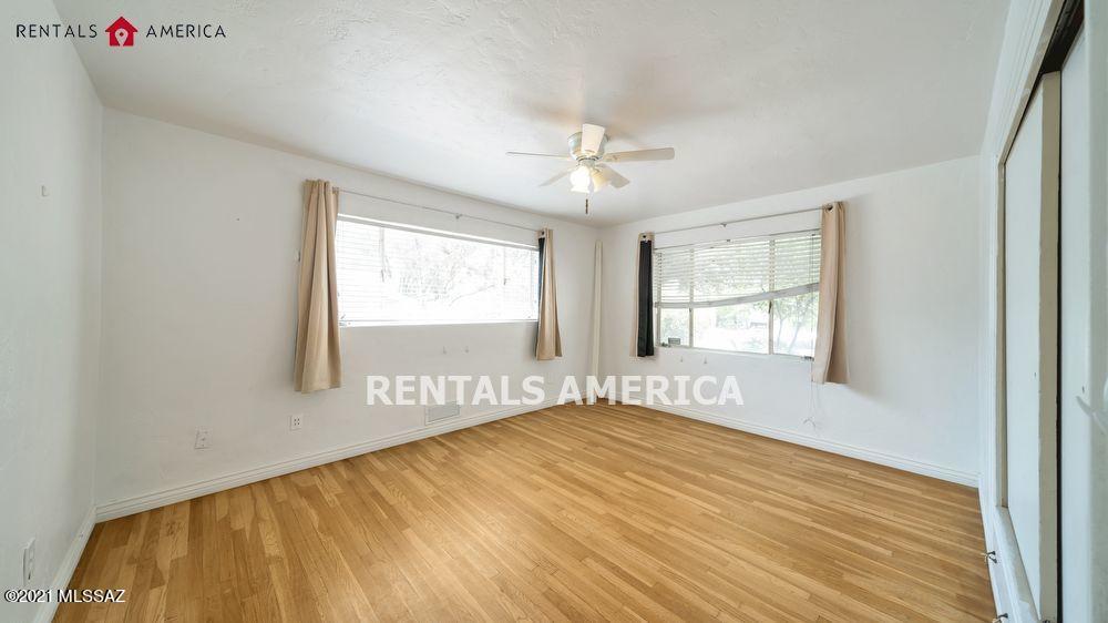 La Mirada (1-8) - Residential Lease
