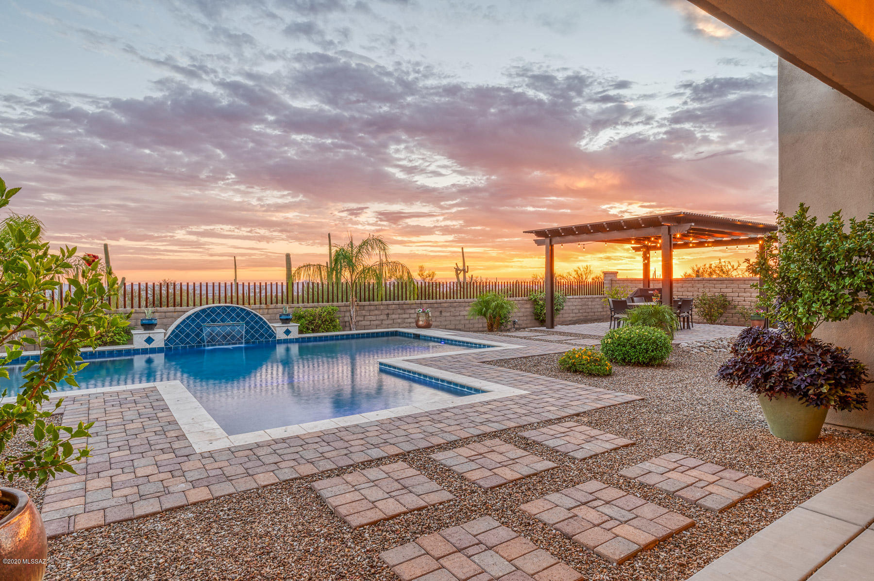 Los Saguaros At Dove Mountain SQ20121640199 - Residential