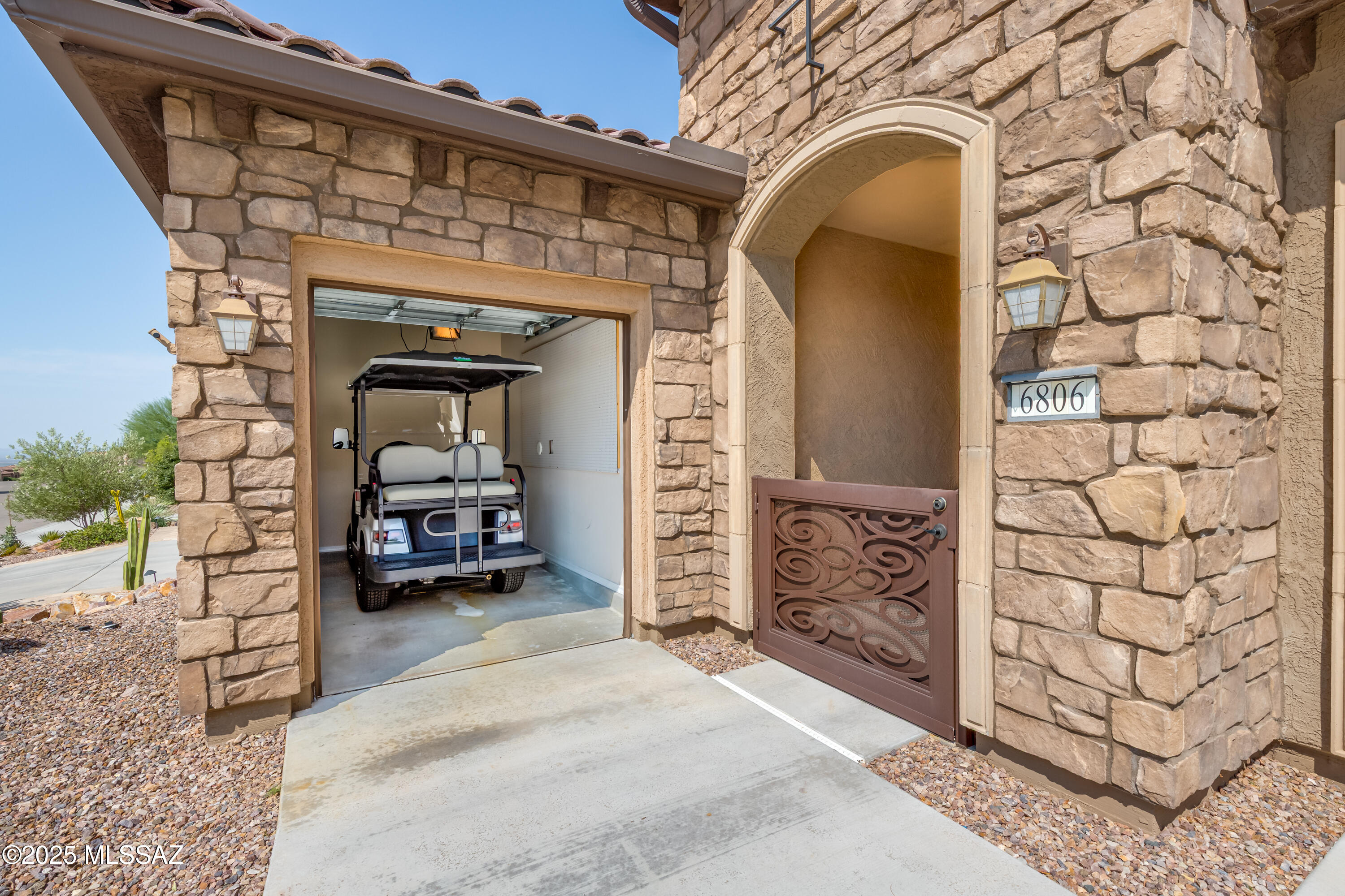 Del Webb At Dove Mountain VI - Residential
