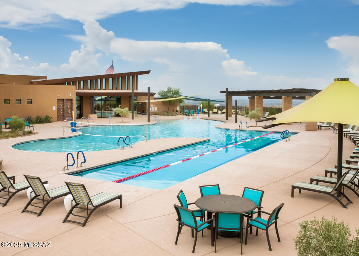 Del Webb At Dove Mountain VI - Residential