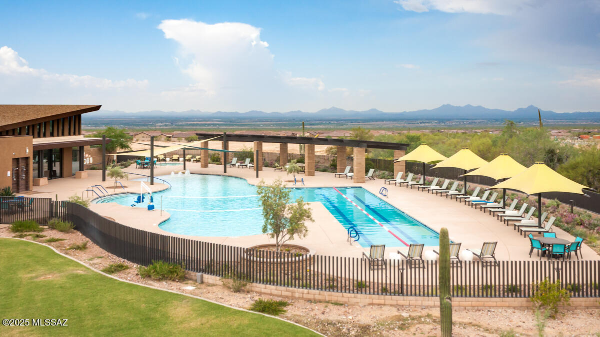 Del Webb At Dove Mountain VI - Residential