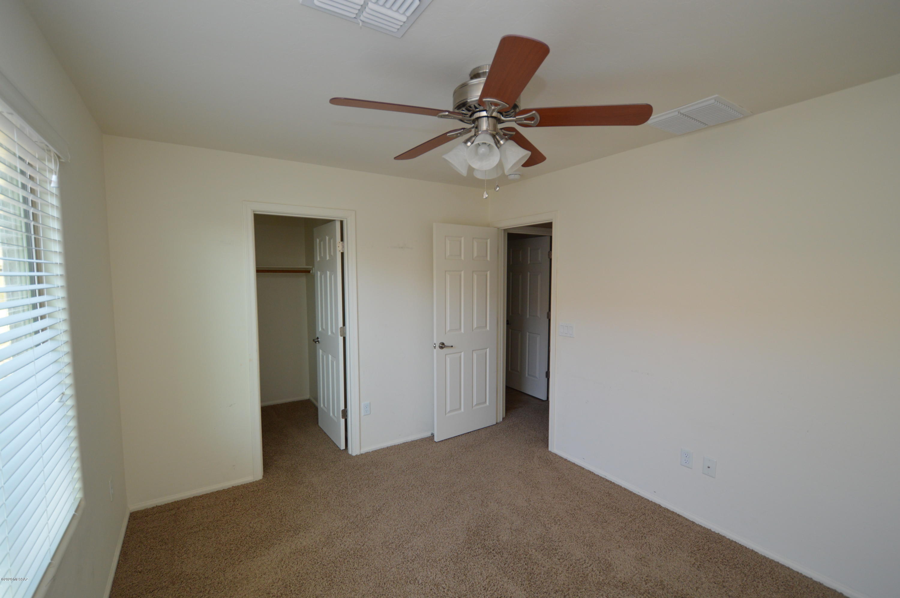 Rancho Del Lago (B37-38) - Residential Lease