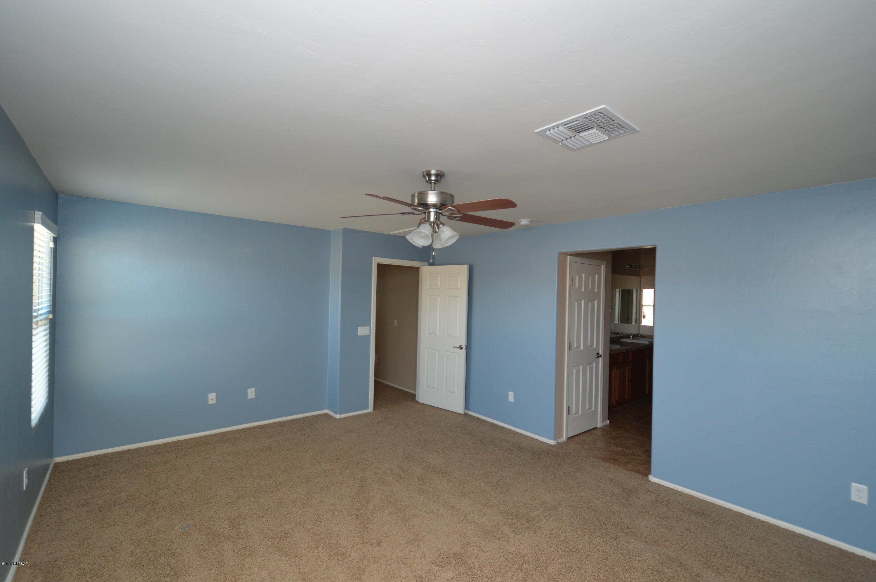Rancho Del Lago (B37-38) - Residential Lease