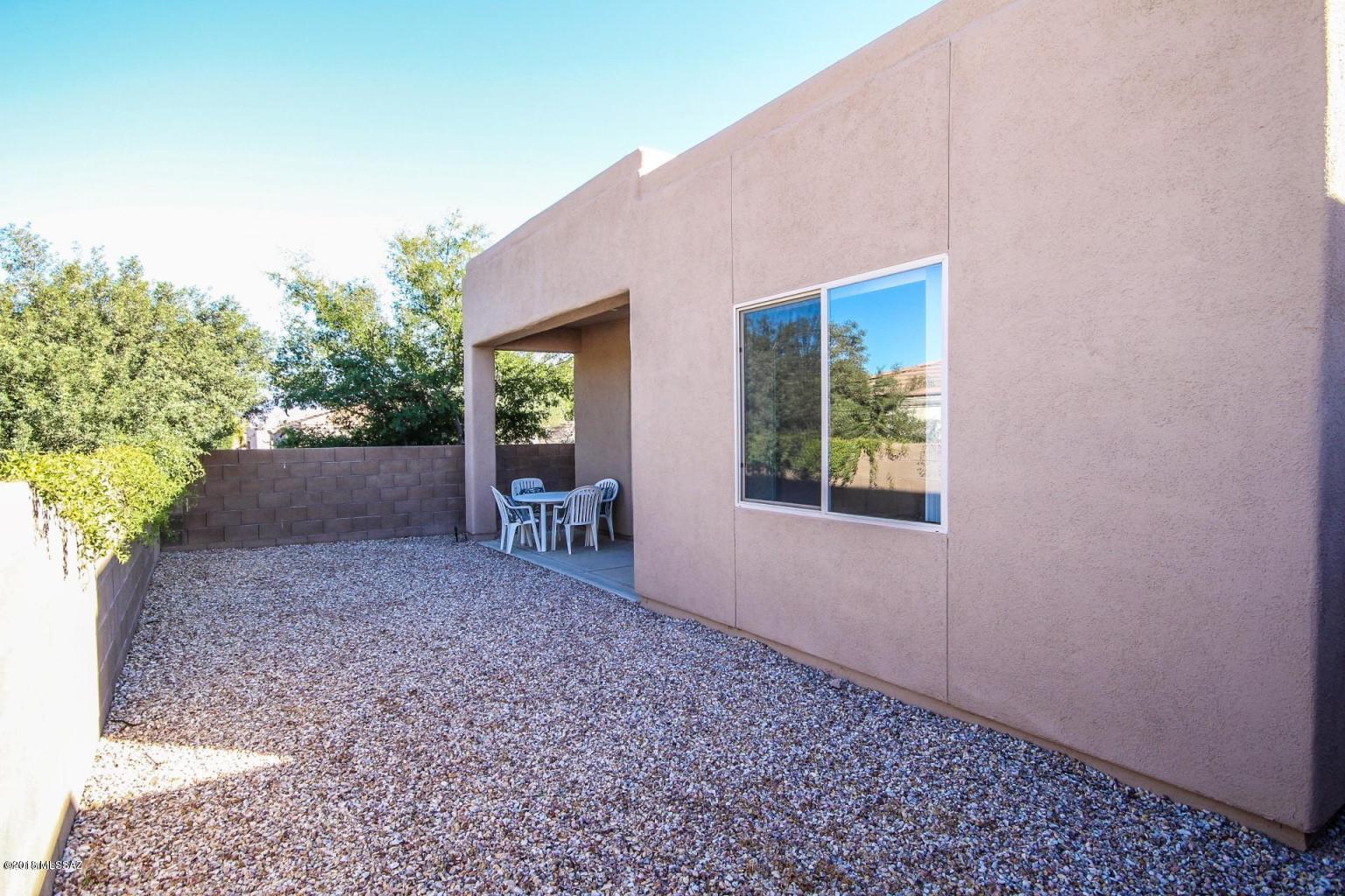 Rancho Esperero (1-343) - Residential Lease