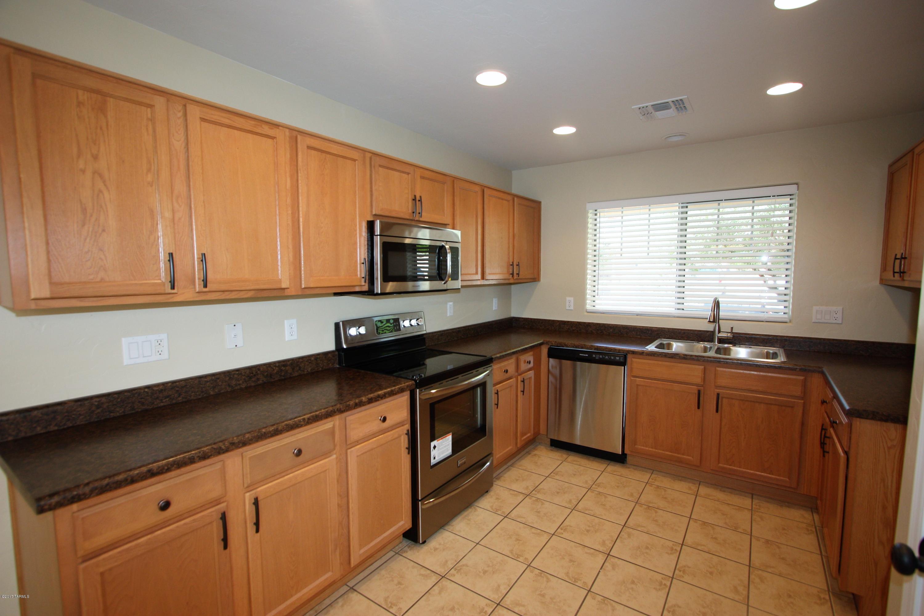 Beautiful, move in ready home located in gated community of Rancho Sahuarita.
