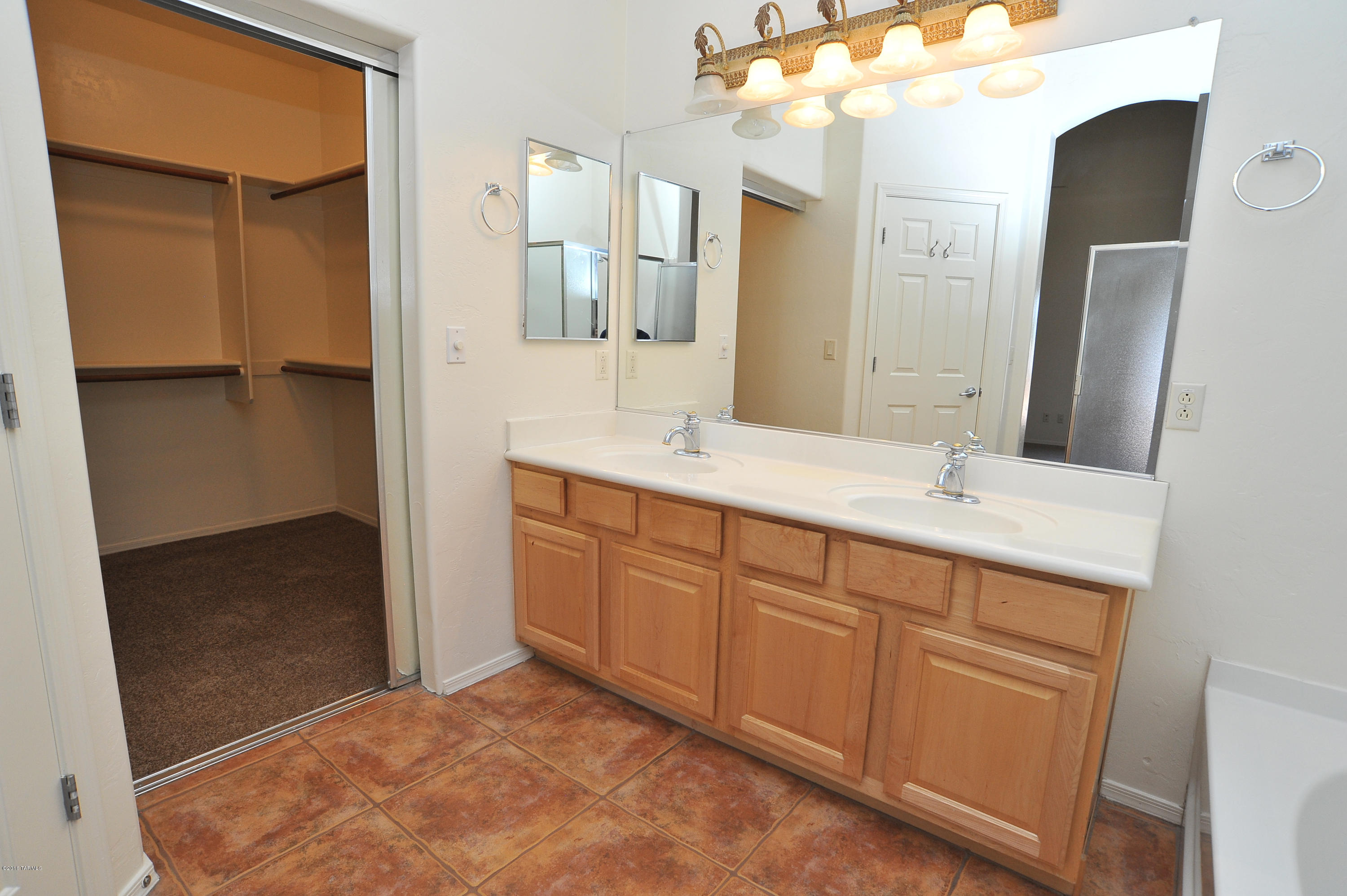 Silverbell Place (1-153) - Residential