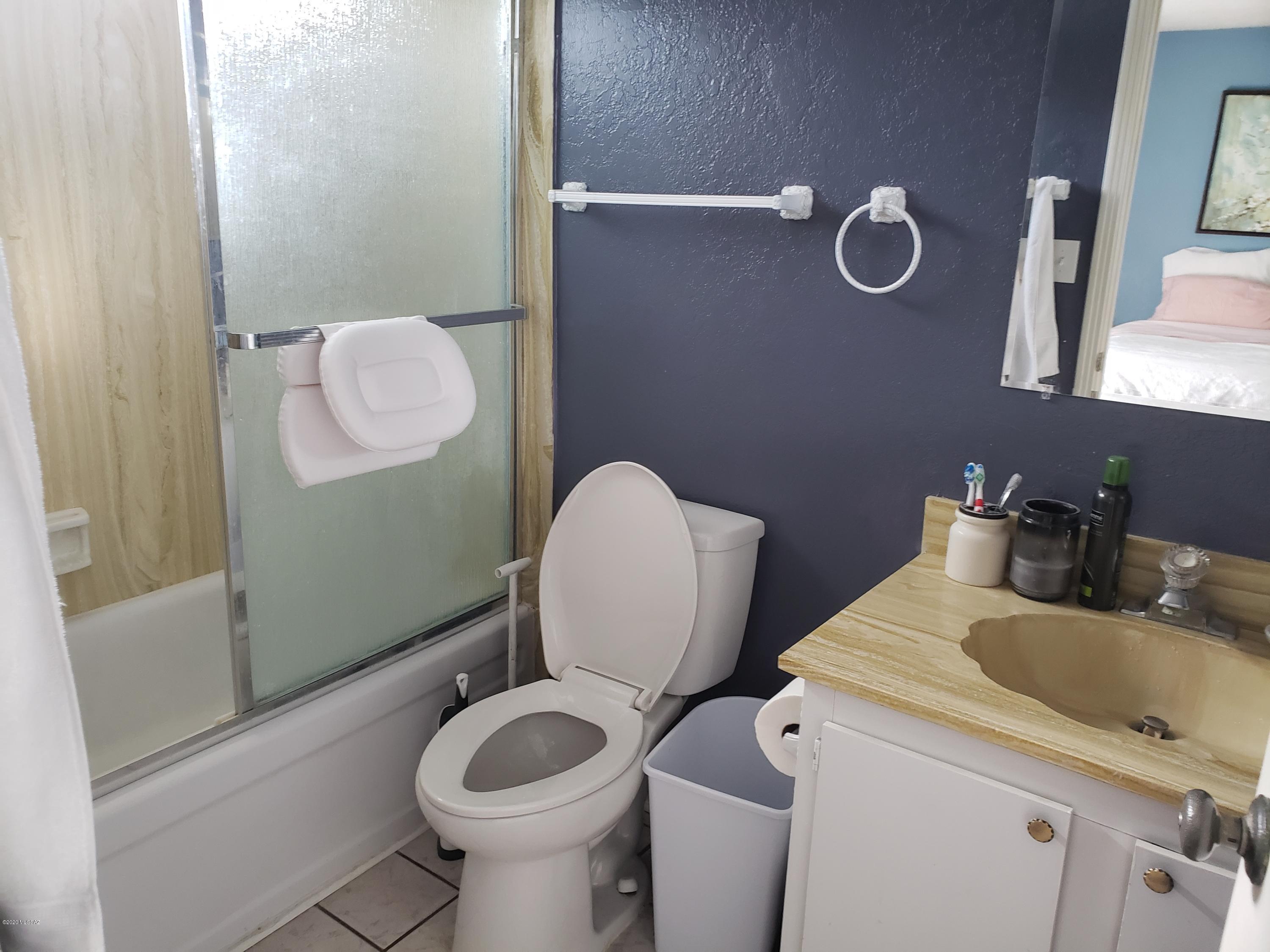 Valle Cereza (1-59) - Residential Lease