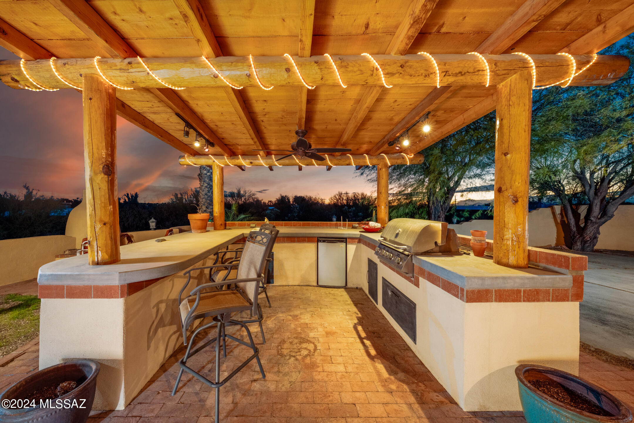 Tanque Verde Vista (1-26) - Residential