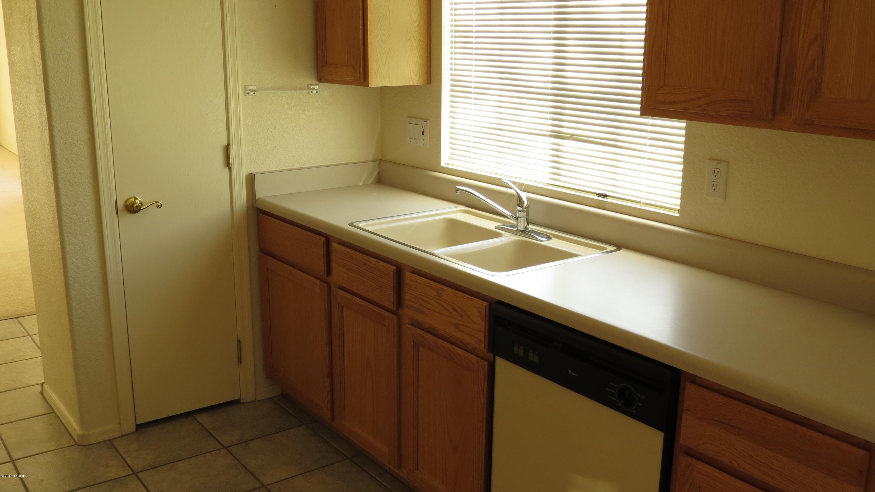 Bluffs (The) 2 - Residential Lease