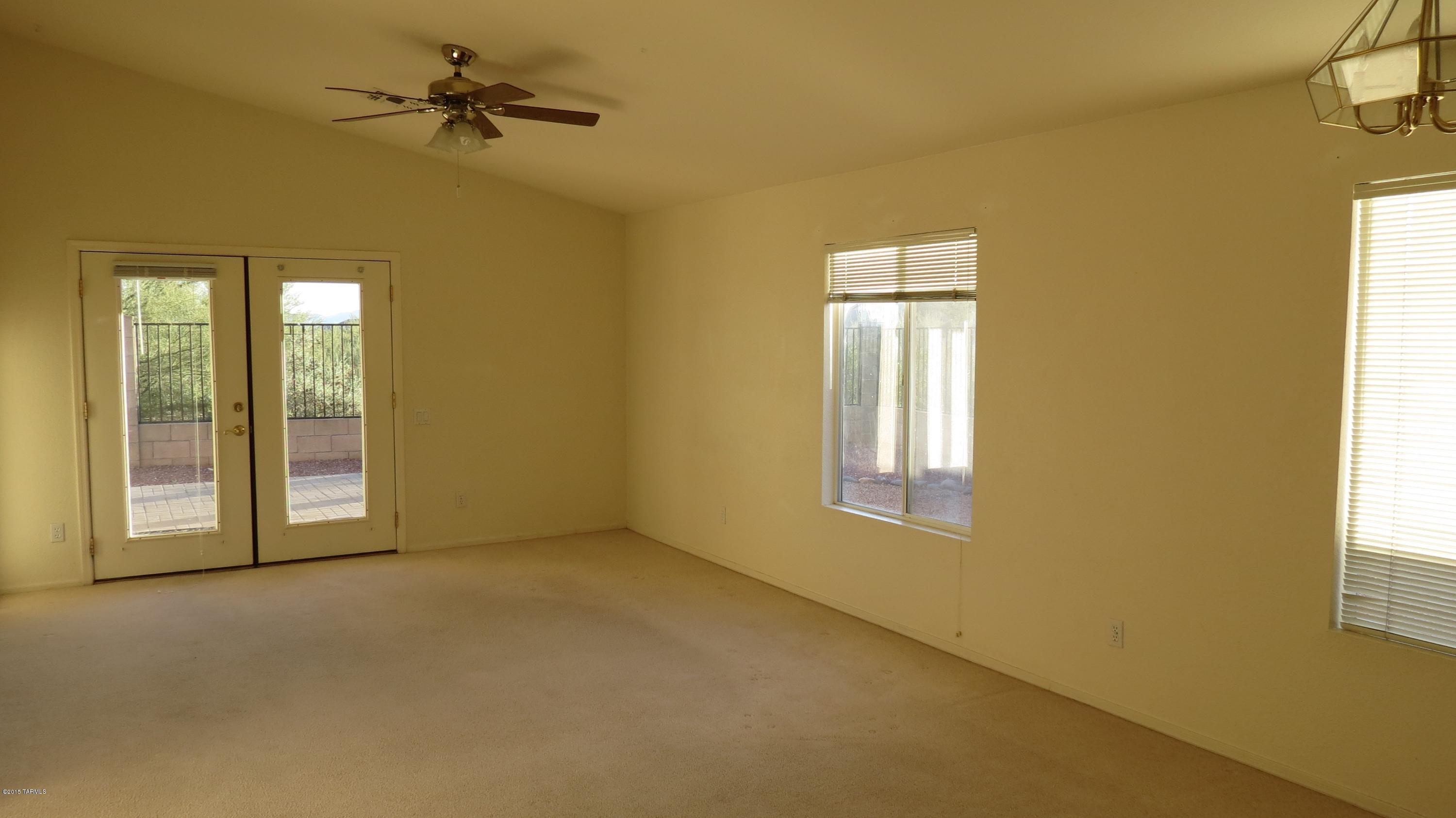 Bluffs (The) 2 - Residential Lease