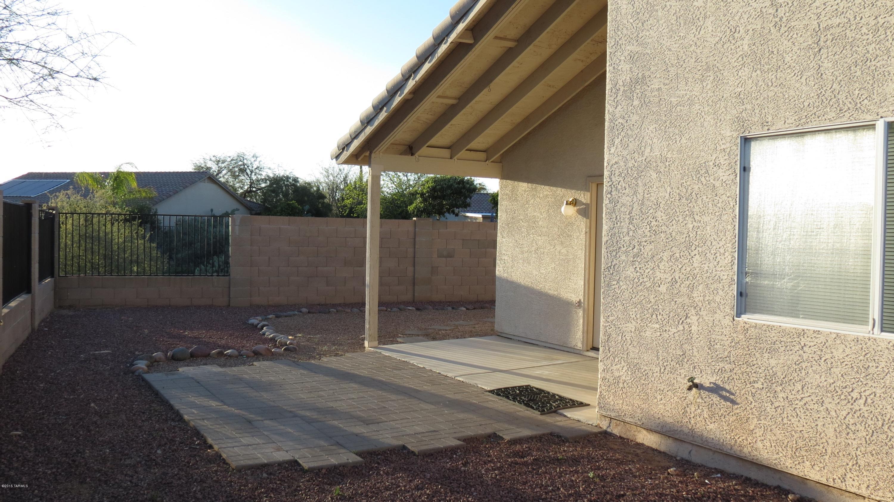 Bluffs (The) 2 - Residential Lease