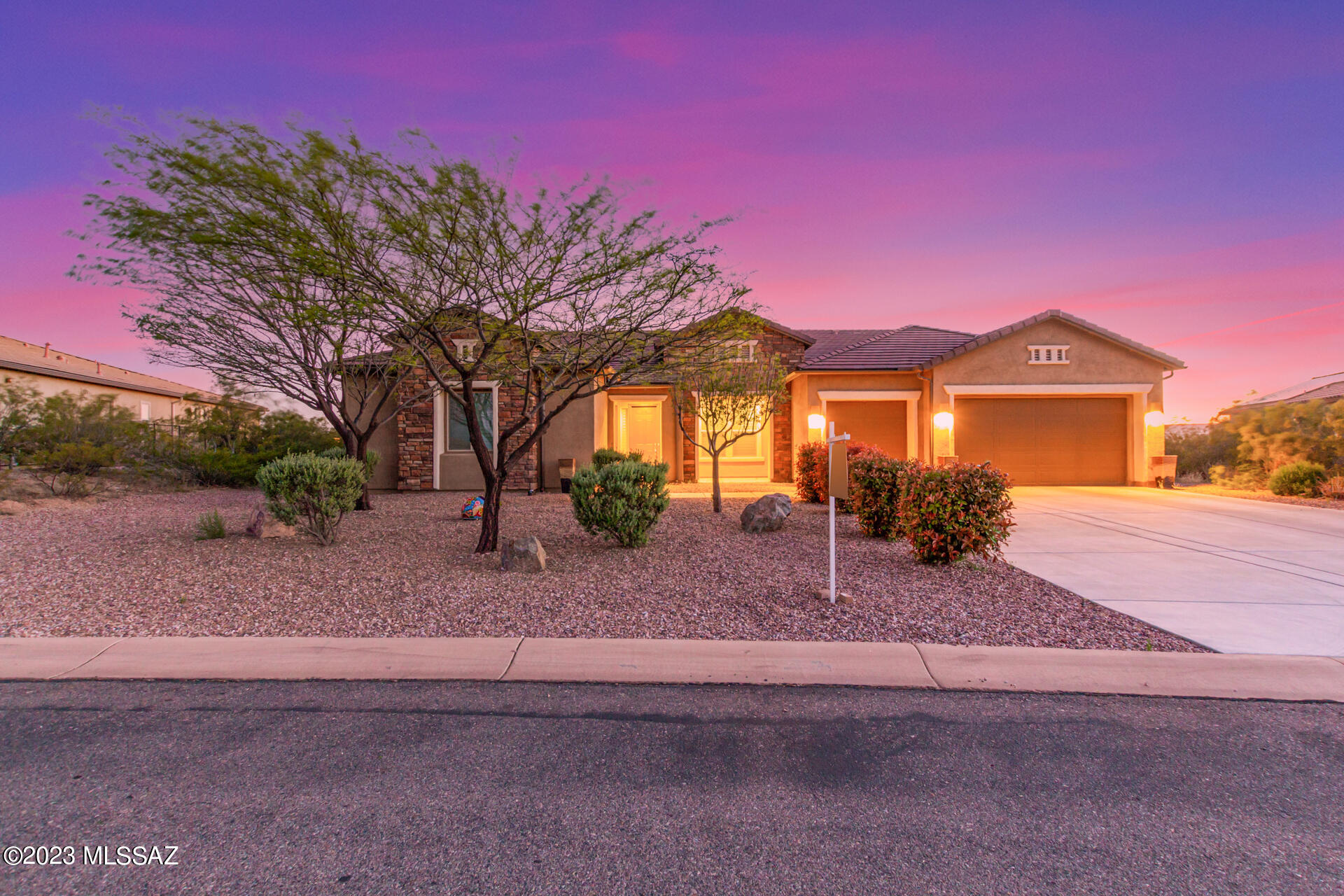 Experience luxurious living in this stunning home located in the highly sought-after Madera Highlands Villages Gated Community. Boasting an attached separate living quarters, this residence offers ample space for comfortable living. The main living area features 4 bedrooms plus a den and 4 bathrooms, while the Guest space offers 1 bedroom with a private entrance, a full bathroom, a spacious great room, and an area perfect for a mini kitchen.

Prepare delicious meals in the fabulous chef's kitchen complete with a large island, dining area with a view of the patio and yard, and a wall of sliding glass doors that let in plenty of natural light. The kitchen is equipped with top-of-the-line stainless steel appliances, including a large capacity fridge, double oven, 6 burner gas range, and vented hood.

The master suite is sure to impress, with its dual walk-in closets and deluxe spa-like master bathroom featuring a double sink vanity, a large walk-in dual shower, and a garden tub enclosed in beautiful glass doors, perfect for unwinding after a long day. Don't miss out on the opportunity to call this exquisite property your new home.