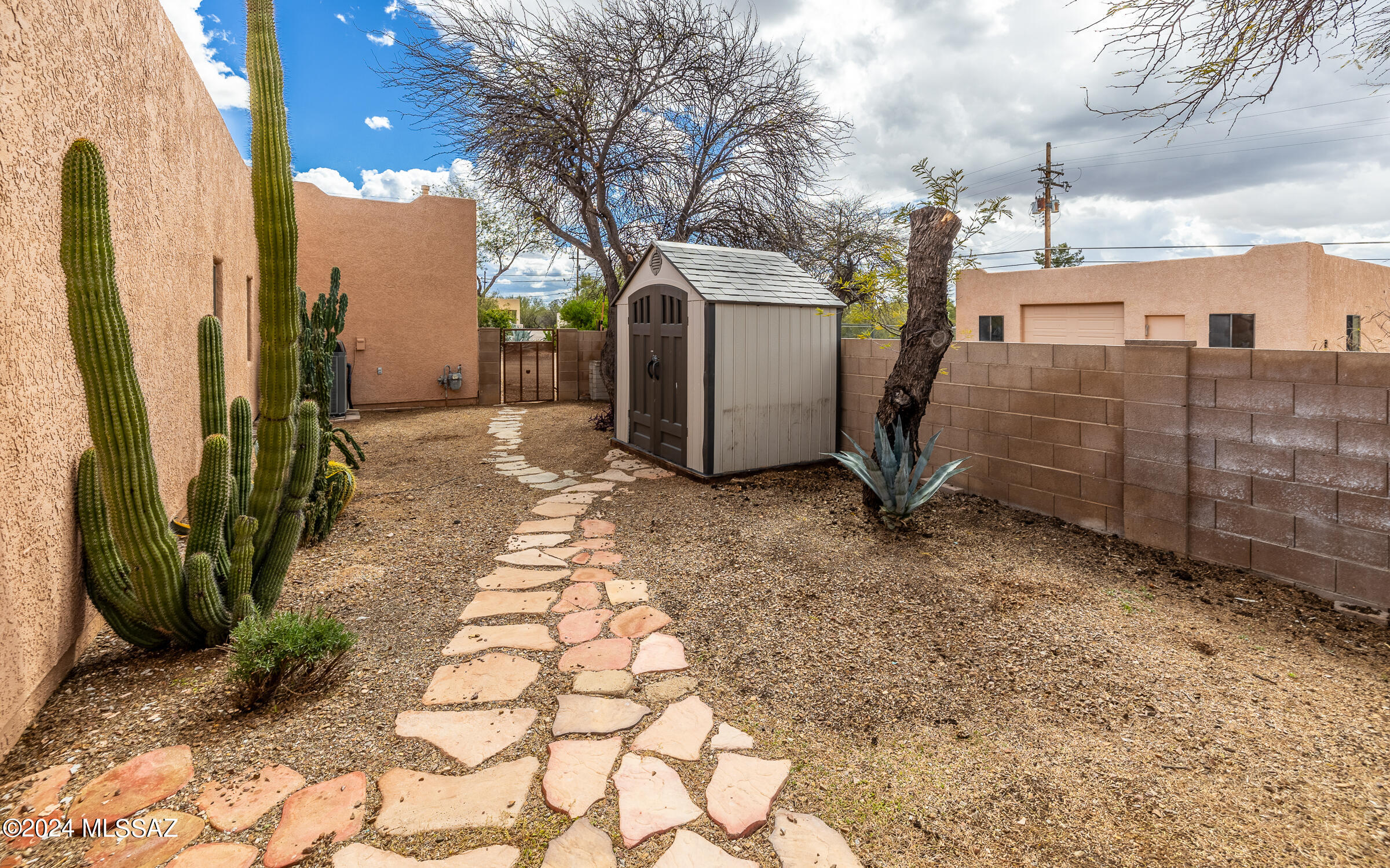 Halcyon Acres - Residential