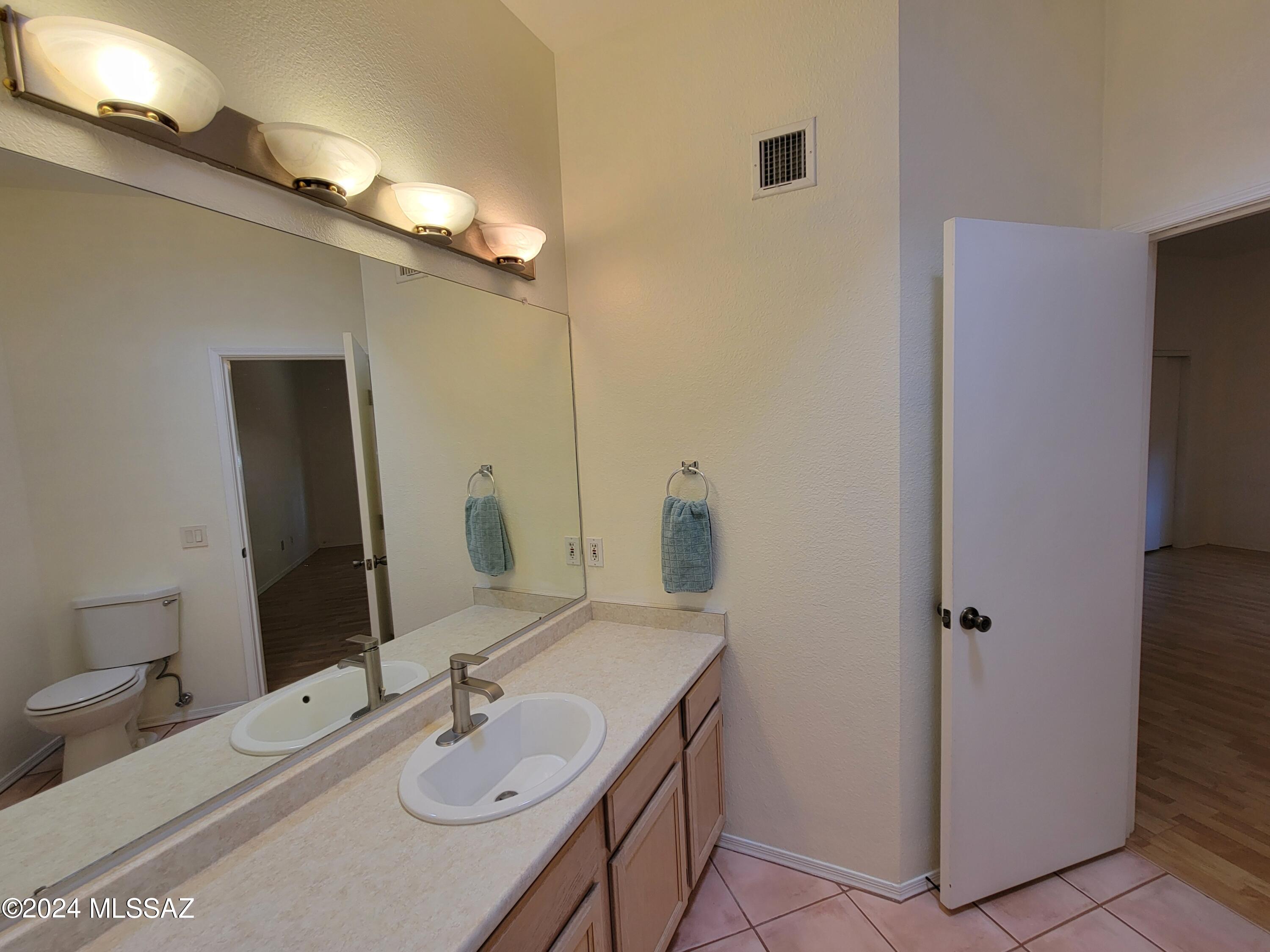 Ladera Brisas Townhouses (1-106) - Residential