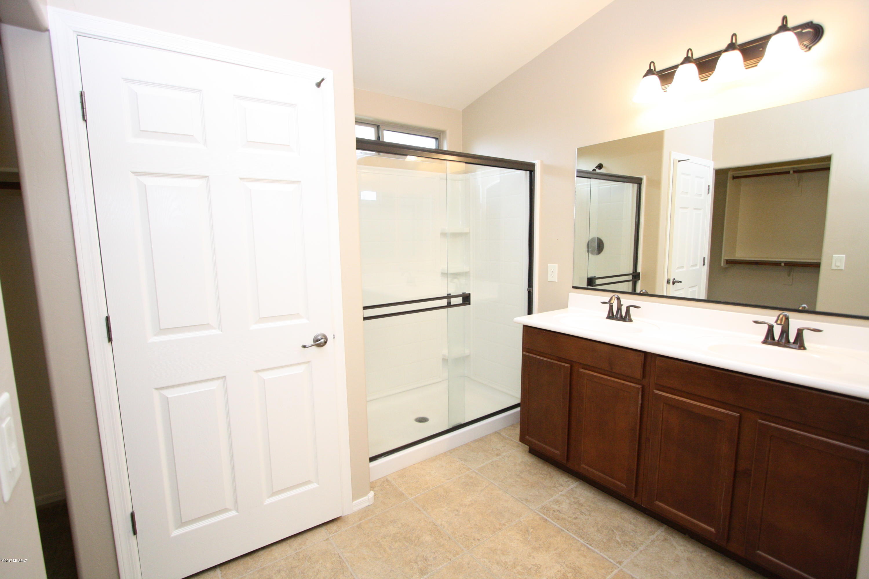 Continental Reserve Blk. 16B (1-86) - Residential Lease