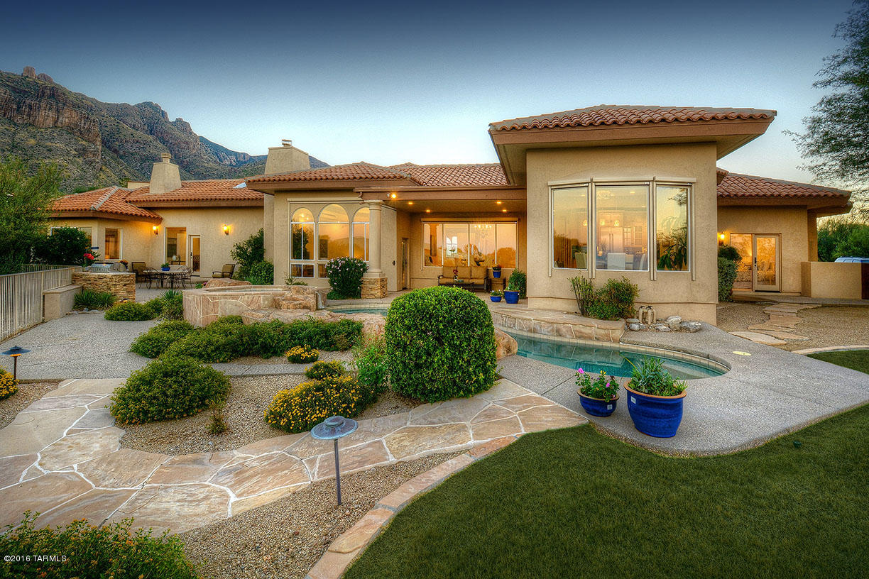 BEAUTIFULLY UPDATED CALIF.CONTEMPORARY HIGH ON A RIDGE W/MAJESTIC CITY & MT. VIEWS IN
PRESTIGIOUS GATED COBBLESTONE ESTATES. FRONT COURTYARD W/DRAMATIC
ROCK WATERFALL,FOYER ENTRY,EXQUISITE LIVING RM W/ELEGANT FIREPLACE, WALLS OF WINDOWS, FORMAL DINING RM,LG FAMILY RM 
W/HIGH CEILINGS, FIREPLACE,GOURMET ISLAND KIT W/NEW GRANITE COUNTERTOPS, NEW STAINLESS STEEL APPLIANCES
LOVELY BREAKFAST AREA,FULL BAR,PANTRY, FLAGSTONE FLRS,4 BEDROOMS + STUDY,4 BATHS(MASTER SUITE W/FIREPLACE,SITTING ROOM,EXERCISE RM,LUX BATH W/GRANITE COUNTERTOPS,DOUBLE SINKS,
INCREDIBLE SHOWER,JACUZZI TUB,SAUNA,2 LARGE WALK-IN CLOSETS & PRIV ENTRY TO REAR PATIO.RESORT
LIKE BKYD W/COVERED PATIO,POOL,SPA, GRASS, BBQ, LUSH LANDSCAPING, 3 CAR GAR,CITY,MT & CITY VIEWS.FLOOR PLAN LOCATED UNDER PHOTOS/VIRTUAL TOUR
