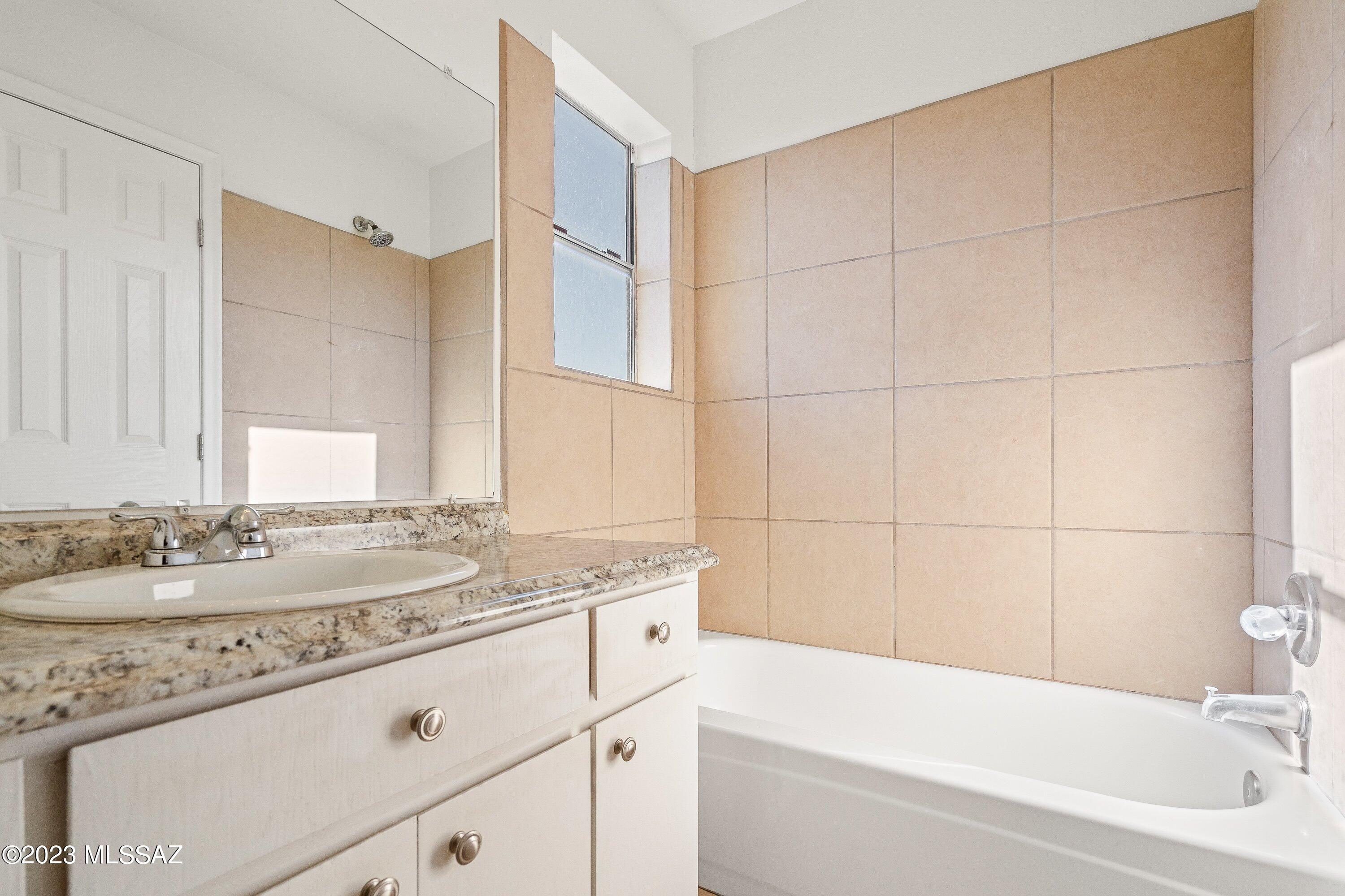 Presidio Hills (1-182) - Residential Lease