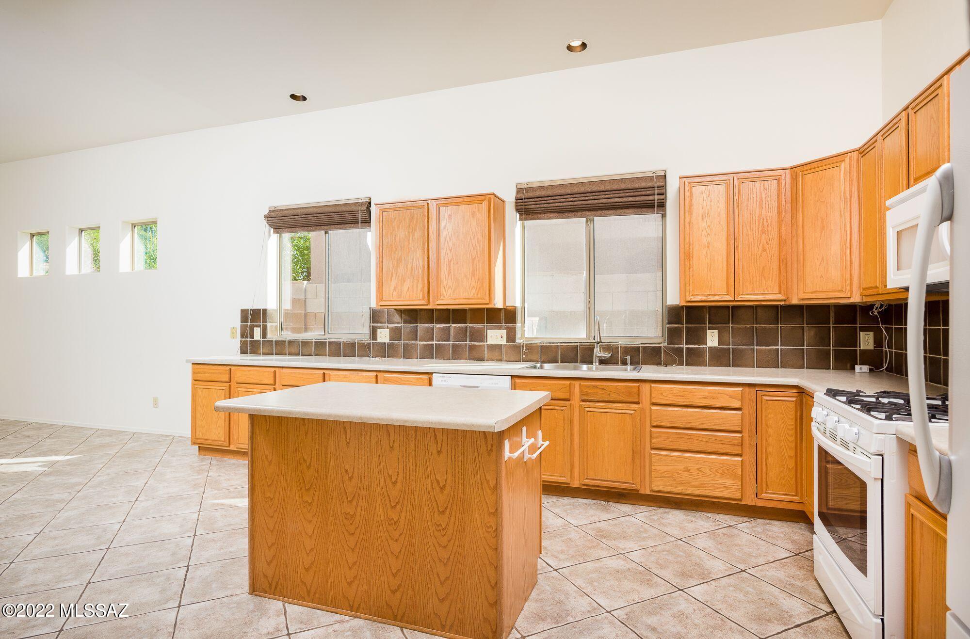 Sierra Crest (1-146) - Residential Lease