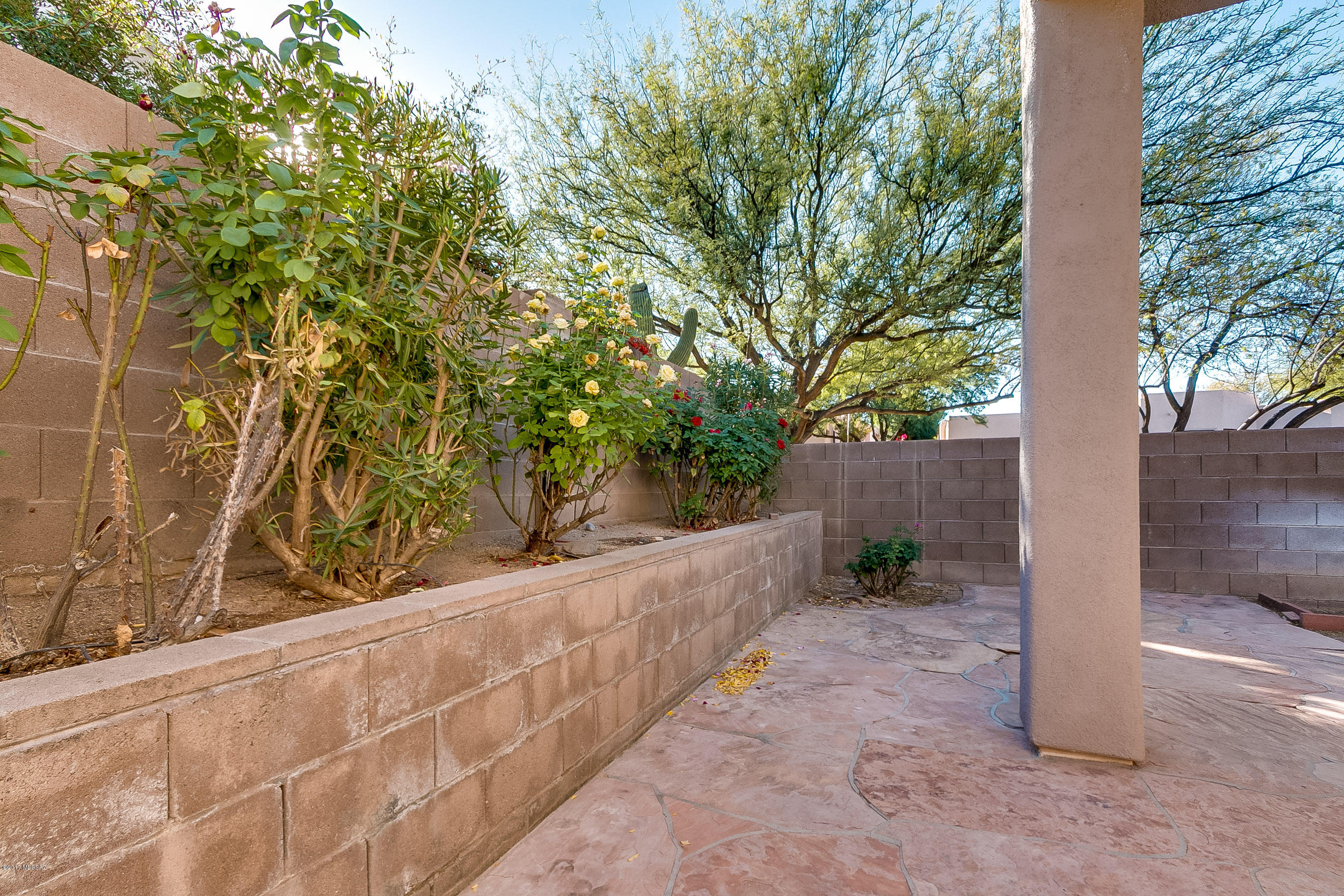Rancho Esperero (1-343) - Residential