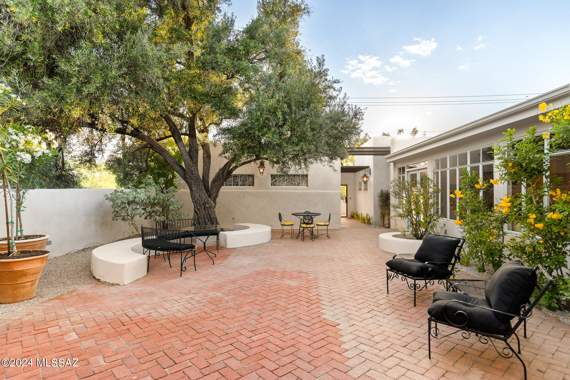 El Montevideo Estates - Residential