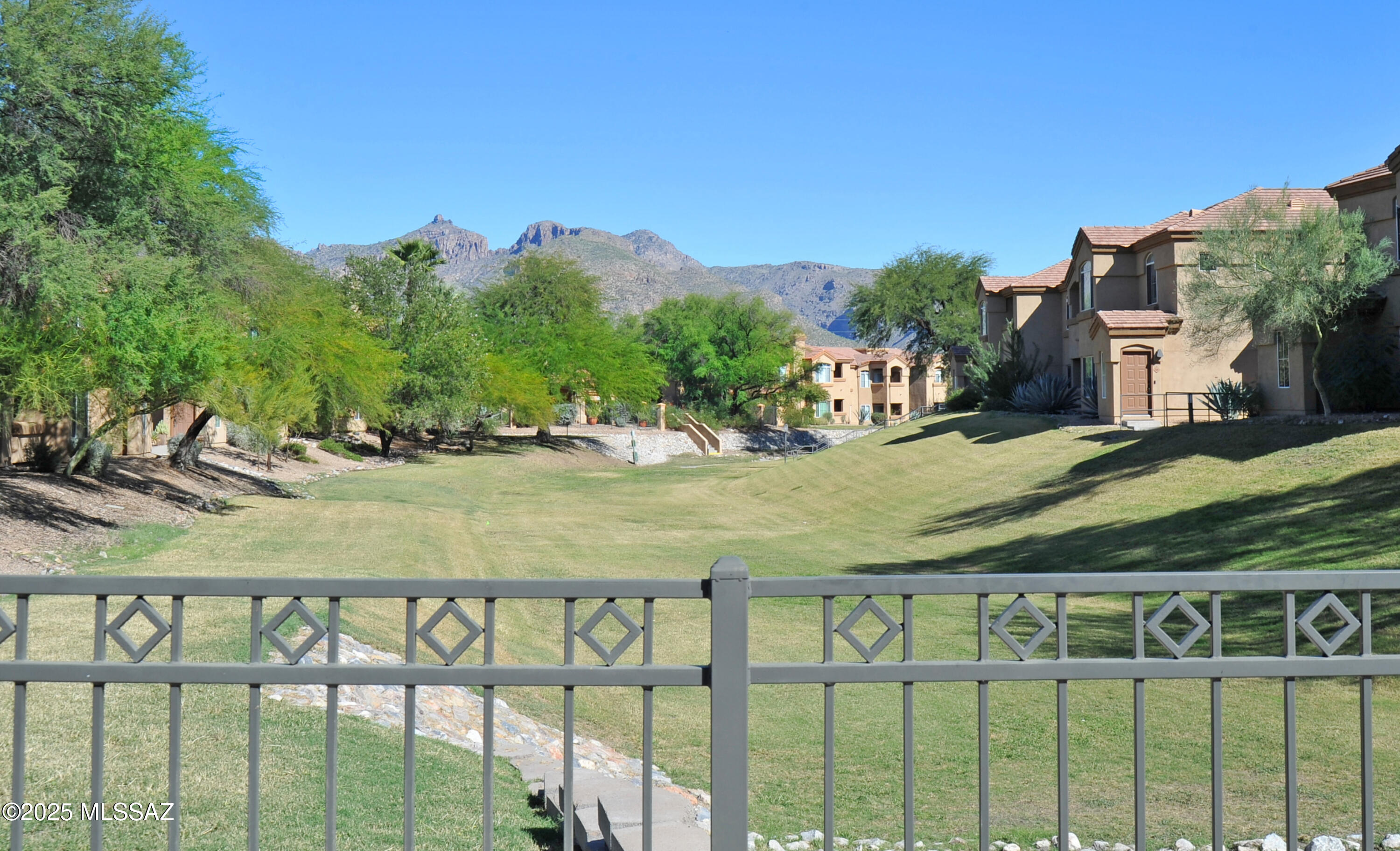 Pinnacle Canyon Condominium - Residential