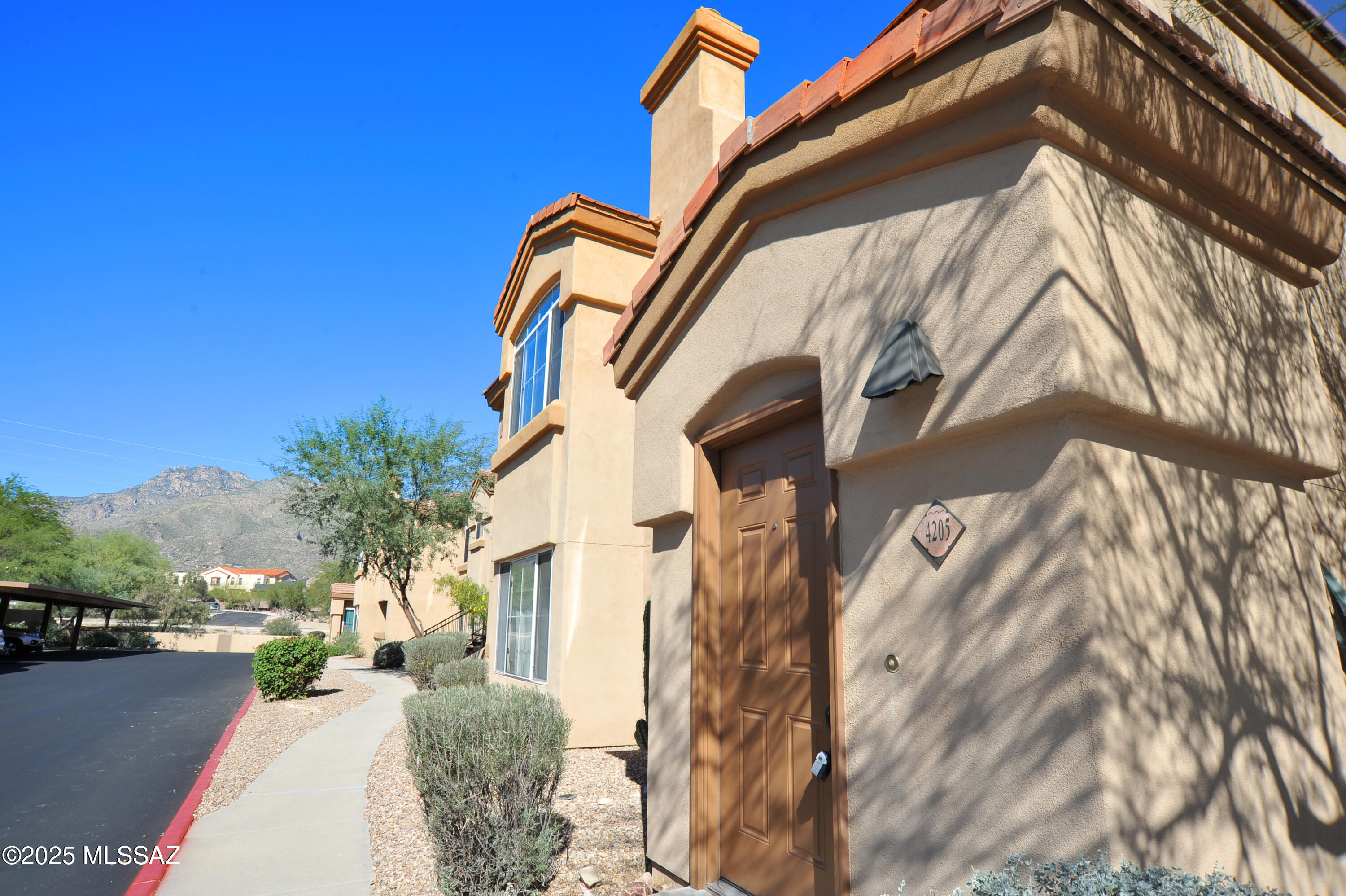 Pinnacle Canyon Condominium - Residential