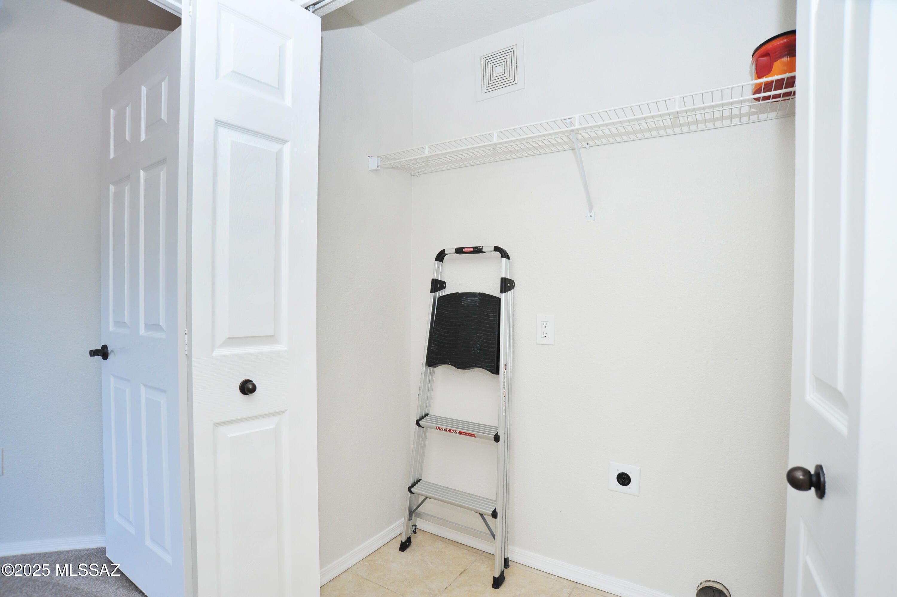 Pinnacle Canyon Condominium - Residential