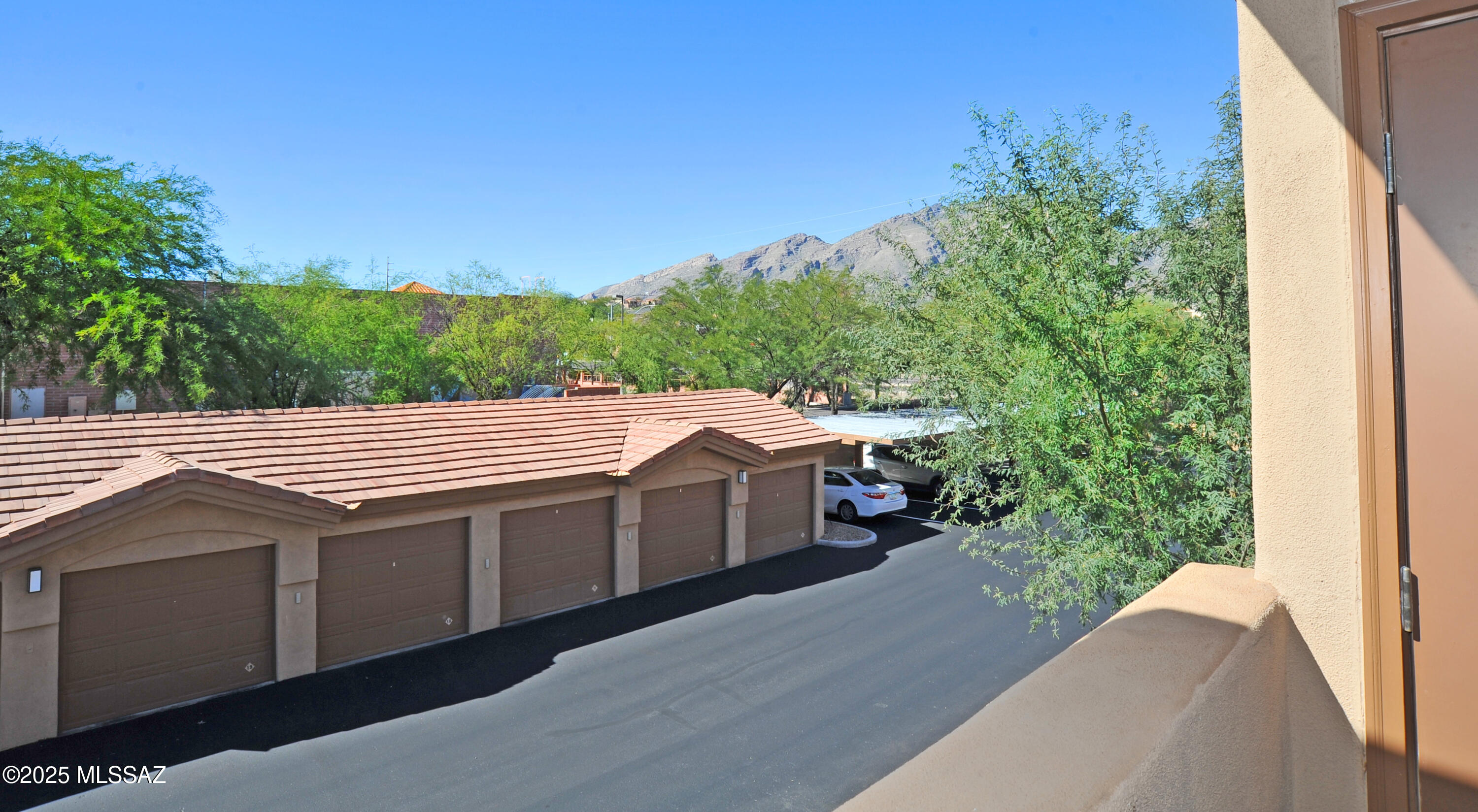 Pinnacle Canyon Condominium - Residential