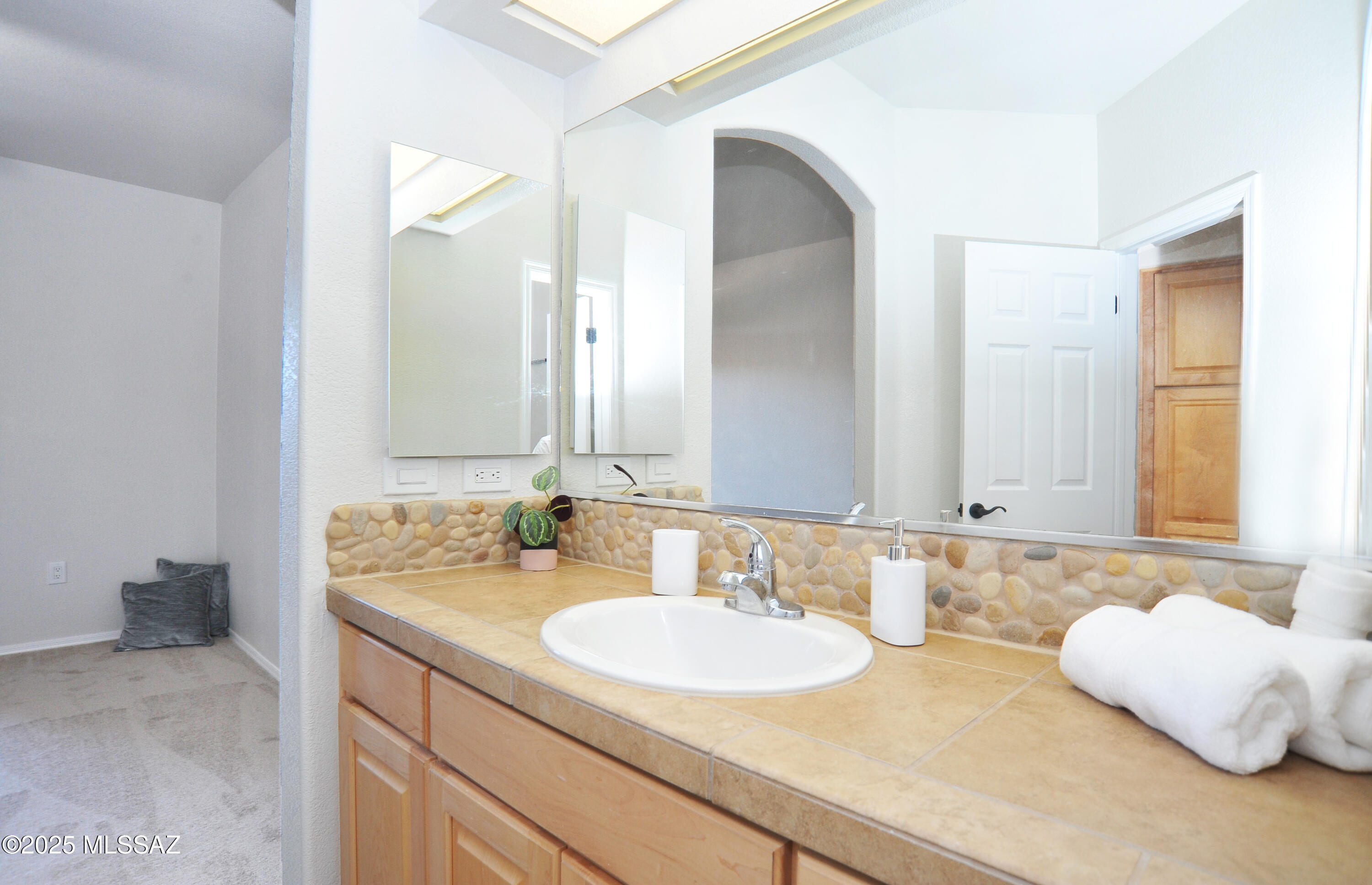 Pinnacle Canyon Condominium - Residential