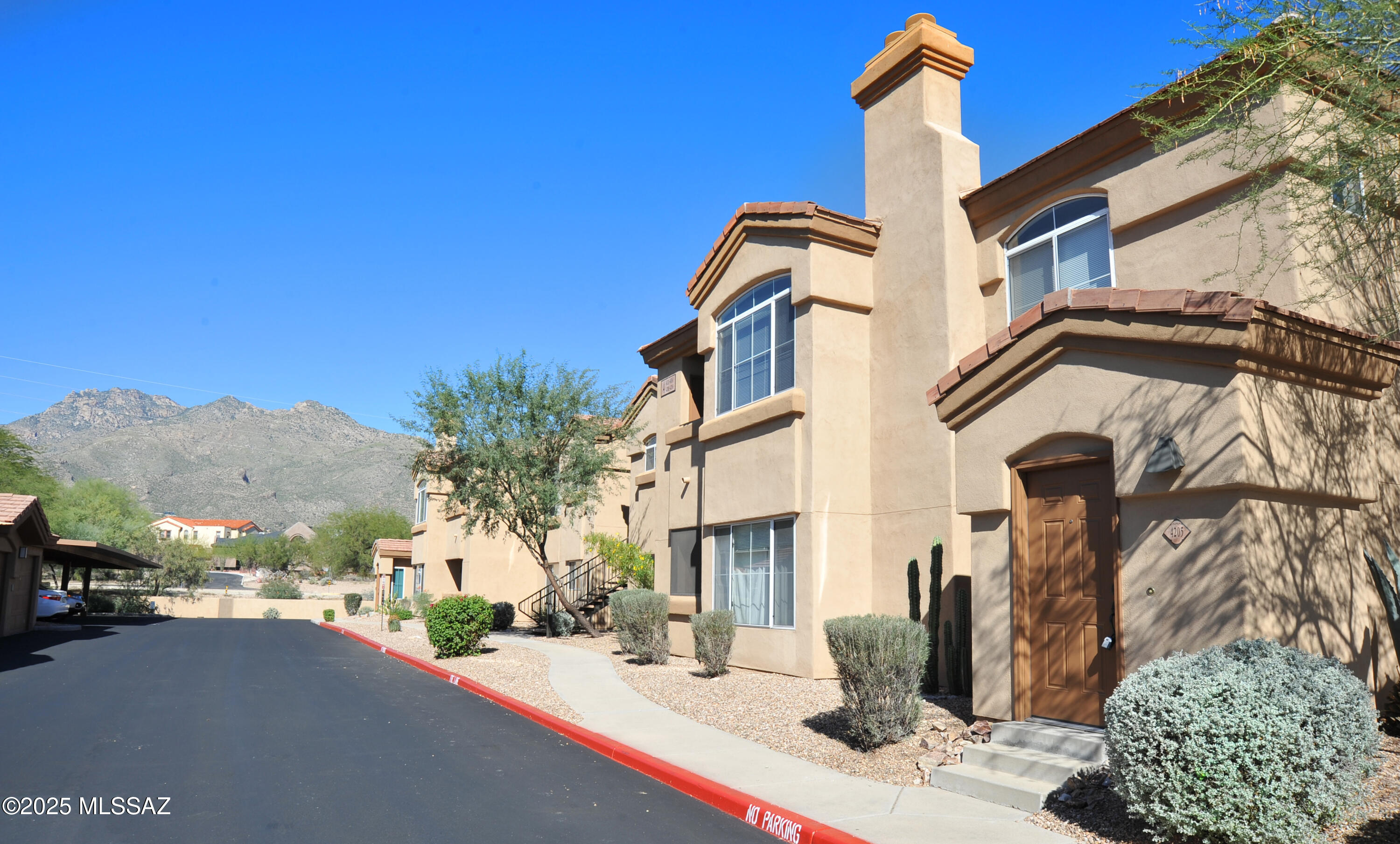 Pinnacle Canyon Condominium - Residential