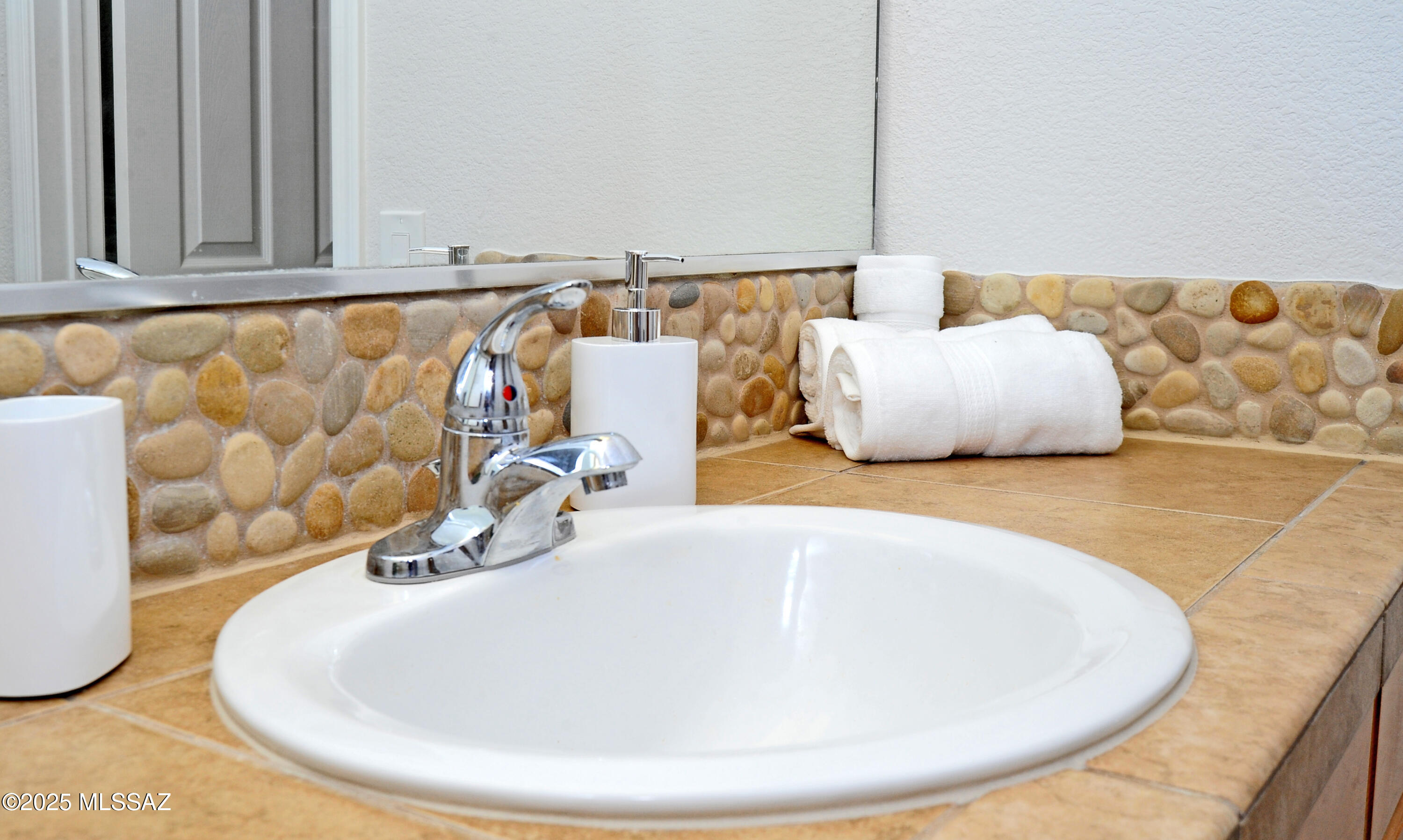 Pinnacle Canyon Condominium - Residential