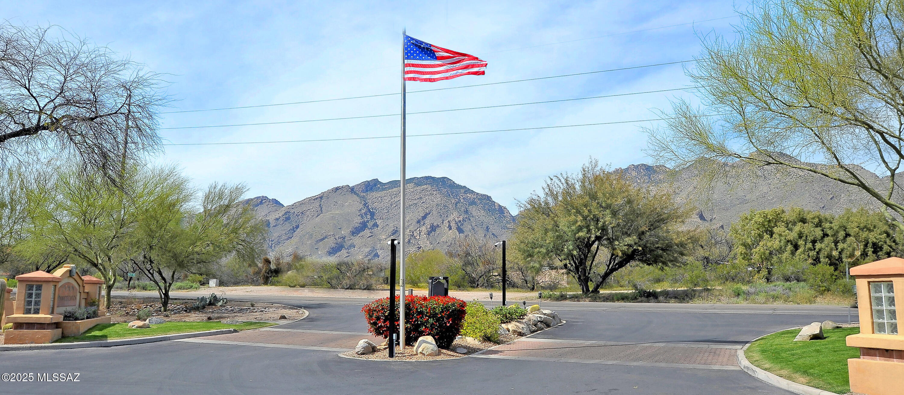 Pinnacle Canyon Condominium - Residential