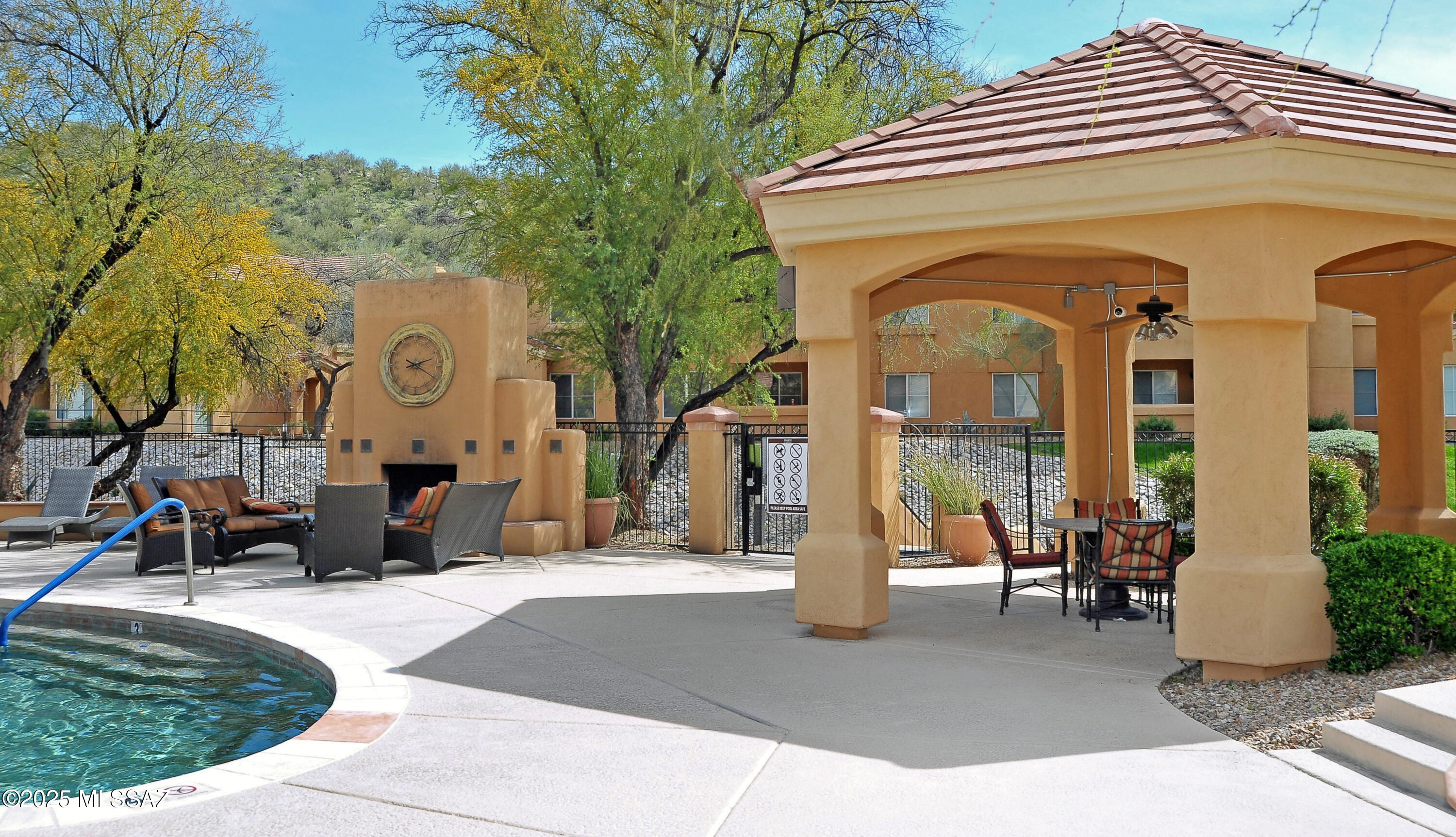 Pinnacle Canyon Condominium - Residential