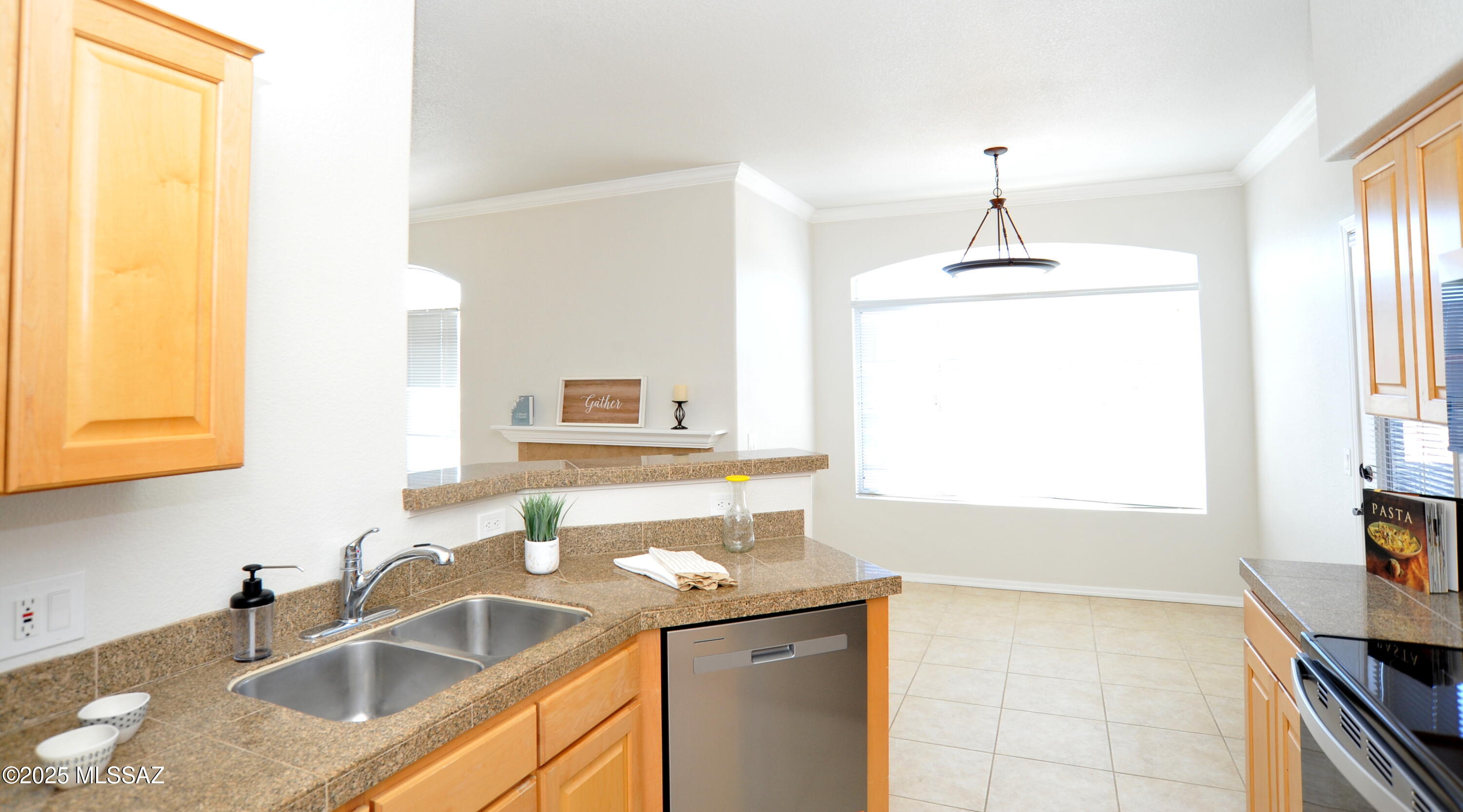 Pinnacle Canyon Condominium - Residential