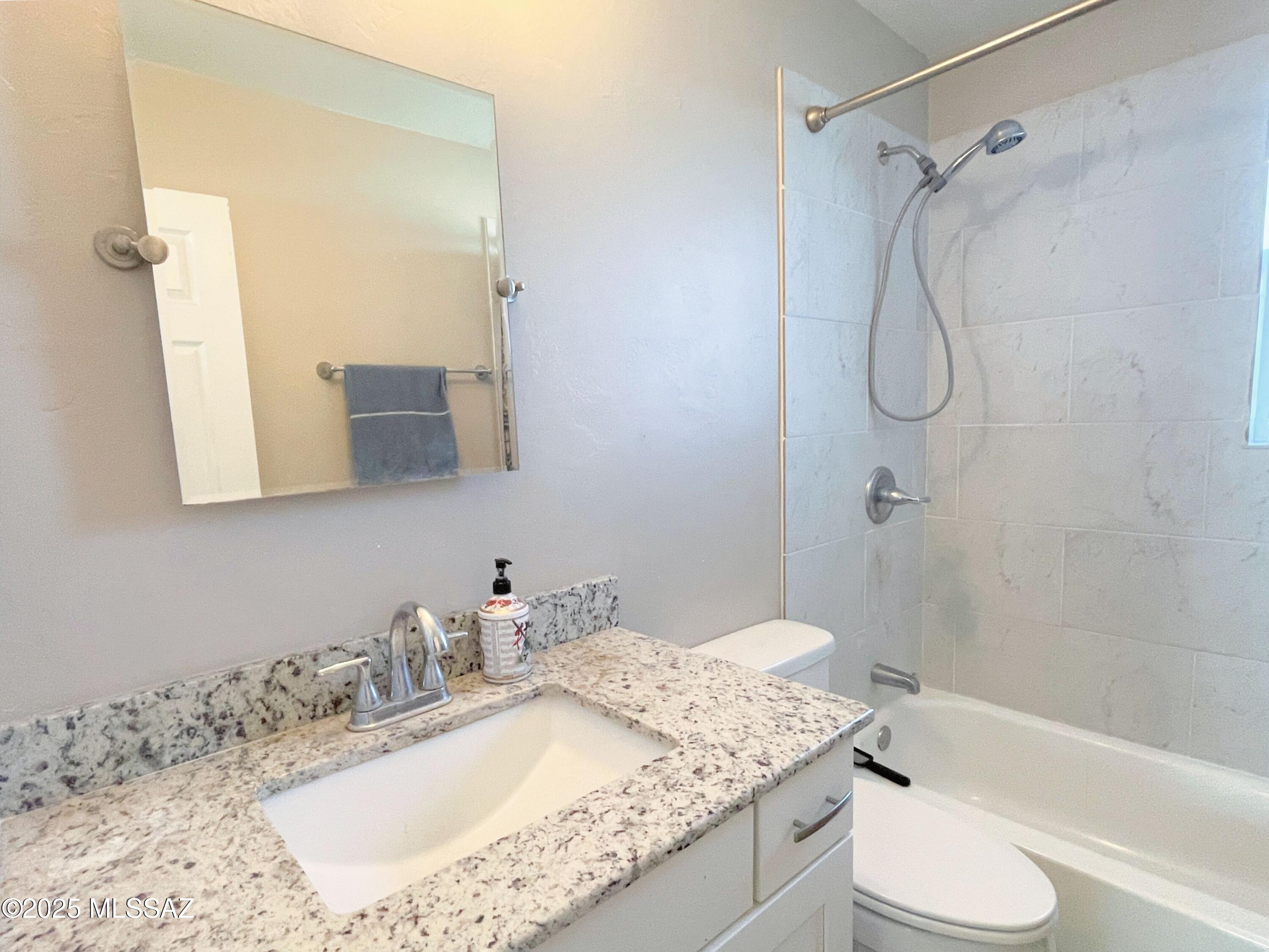 El Campo Estates - Residential Lease