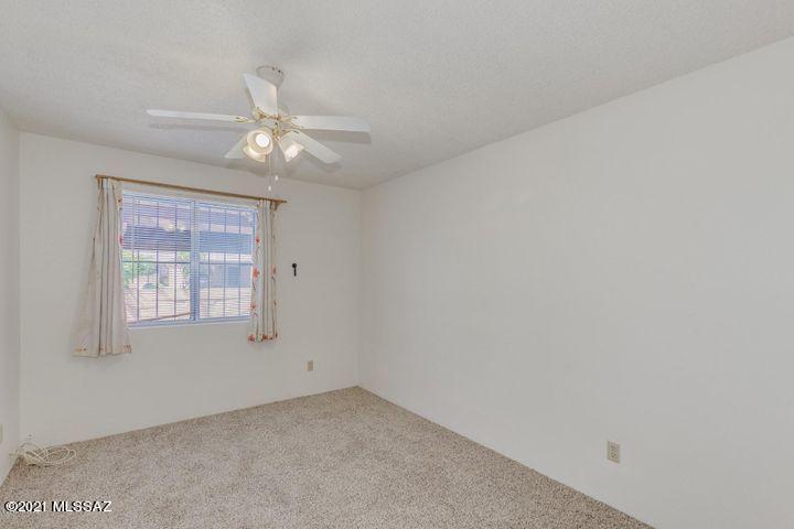 McCormick Place Twnhms Blk I (1-86) - Residential Lease