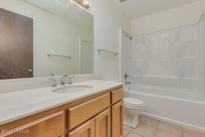 McCormick Place Twnhms Blk I (1-86) - Residential Lease