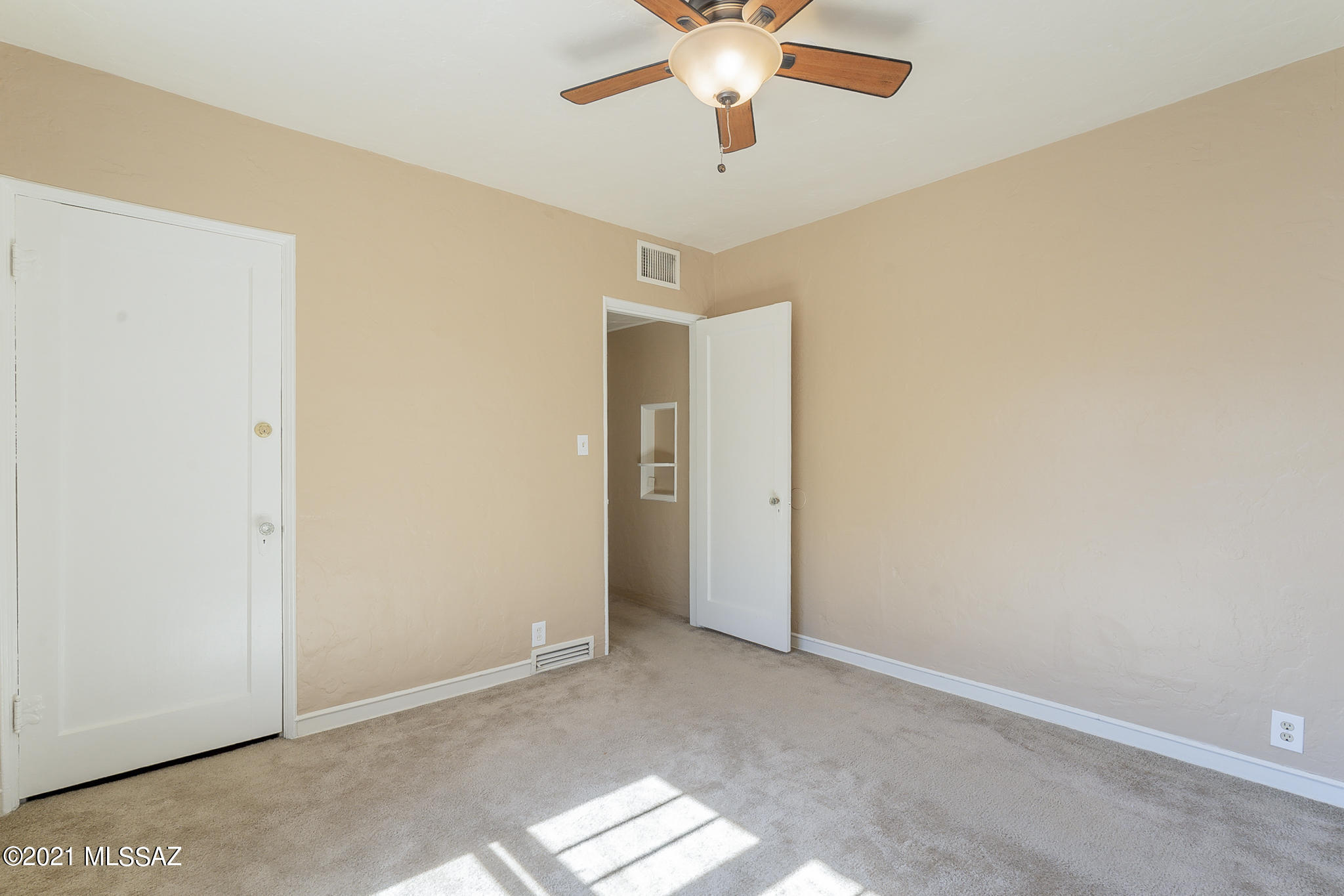 Olsens Addition - Residential Lease