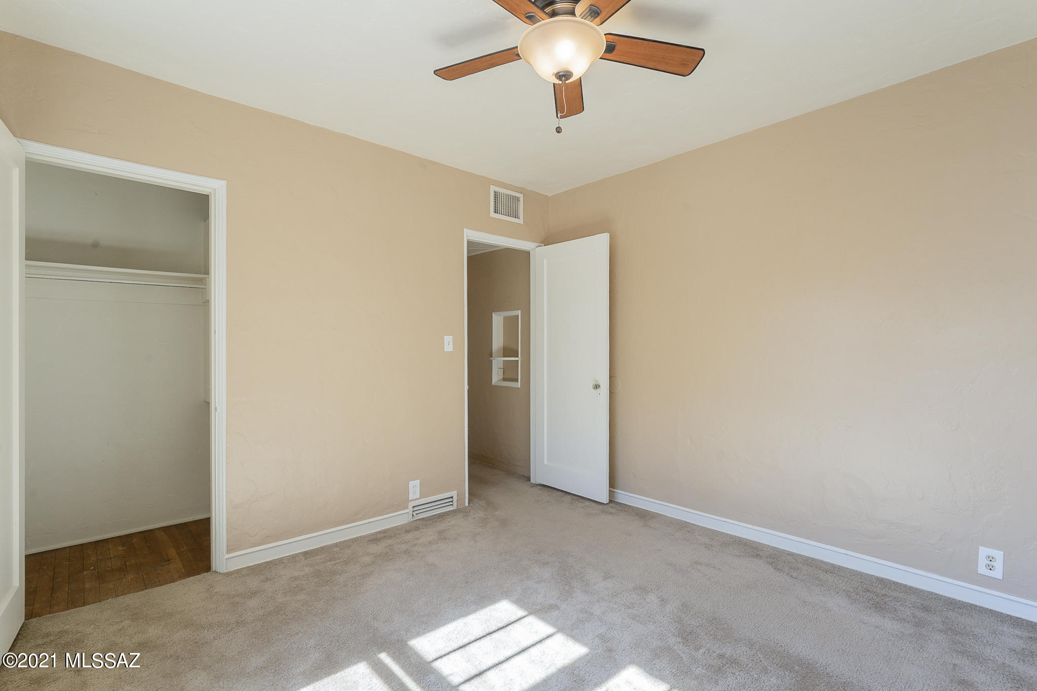 Olsens Addition - Residential Lease