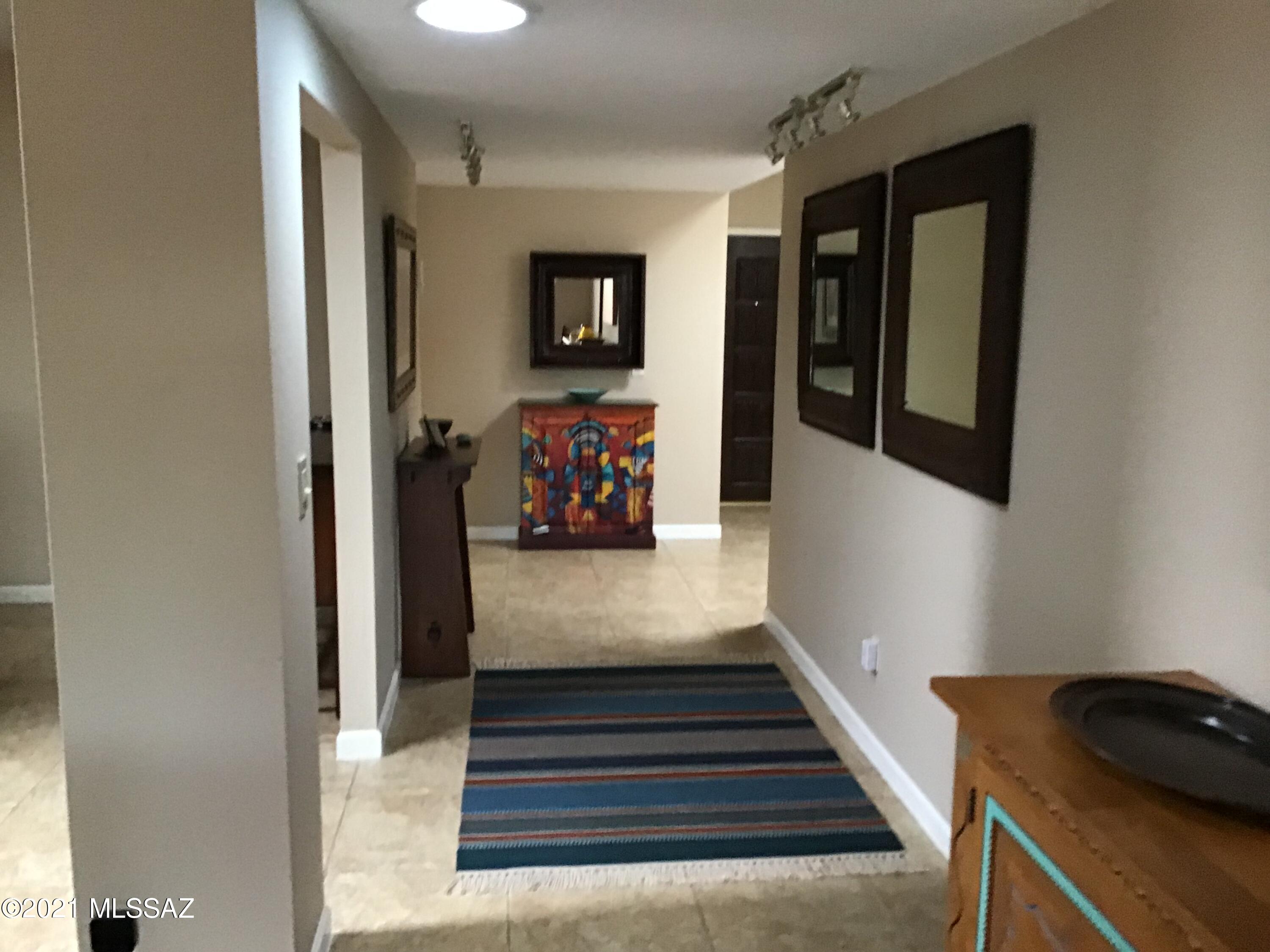 Colonia Verde (13-17) - Residential