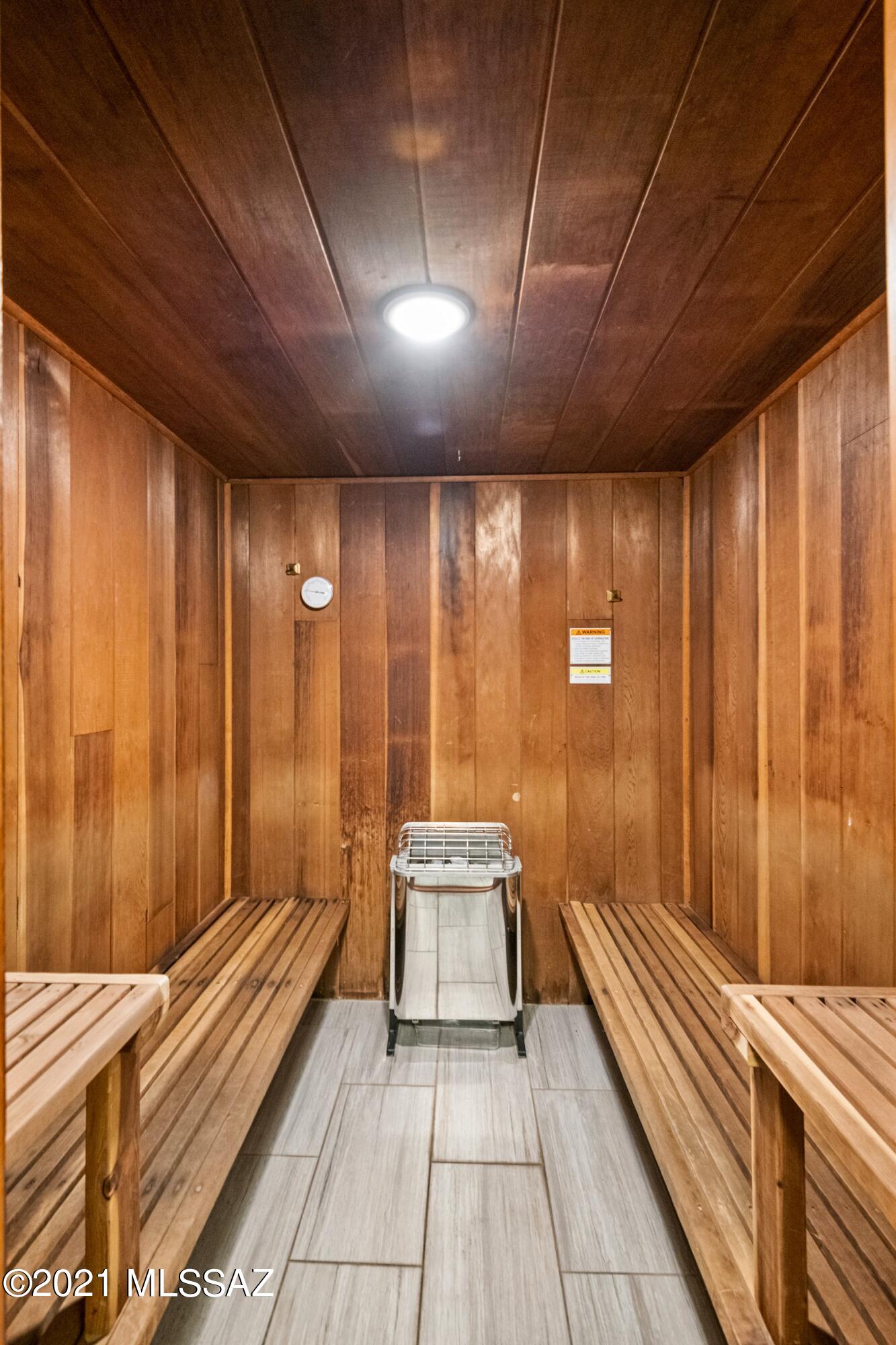 Colonia Verde (13-17) - Residential
