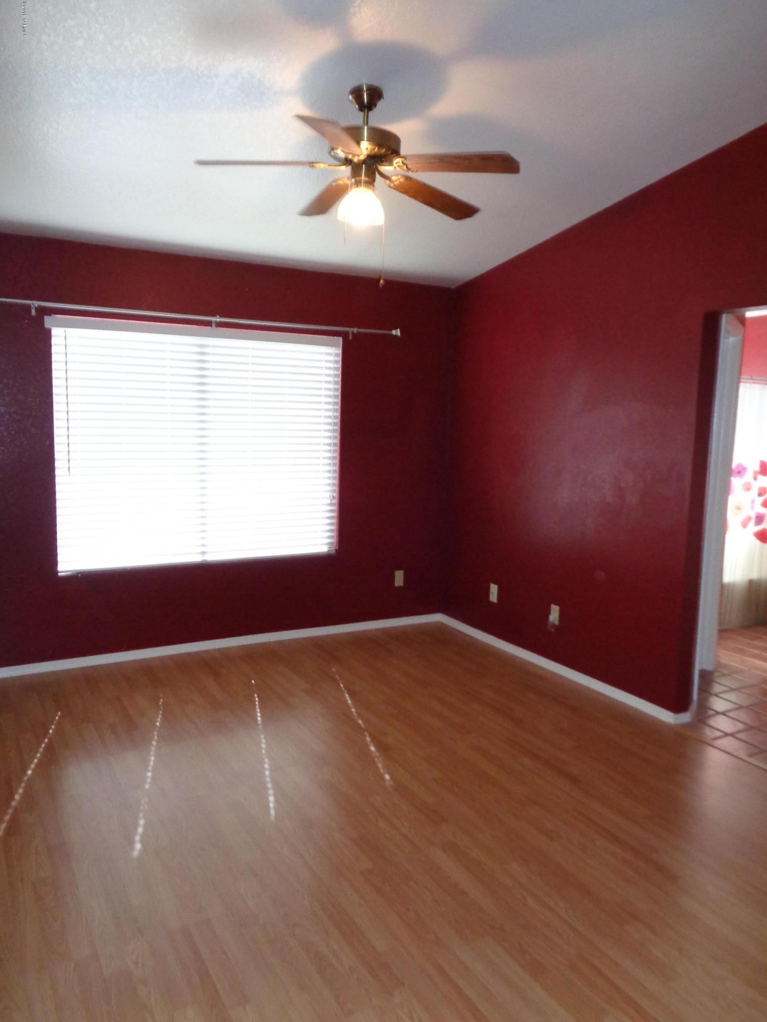 Country Club(1-221) - Residential Lease