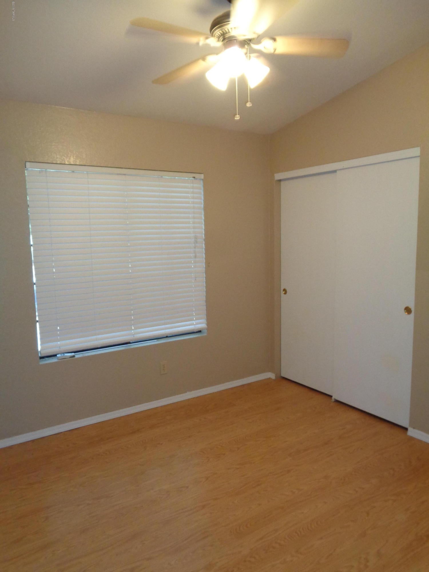 Country Club(1-221) - Residential Lease