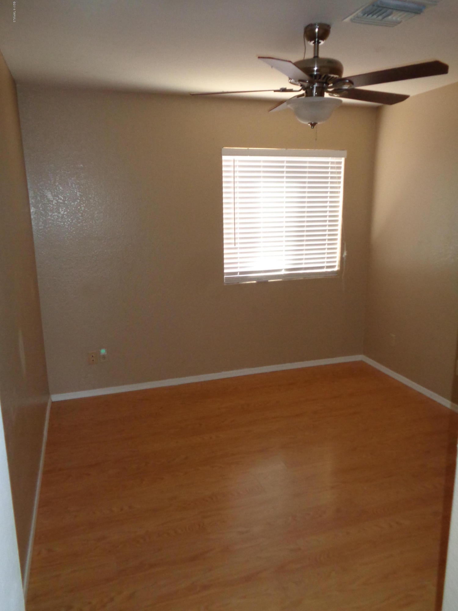 Country Club(1-221) - Residential Lease