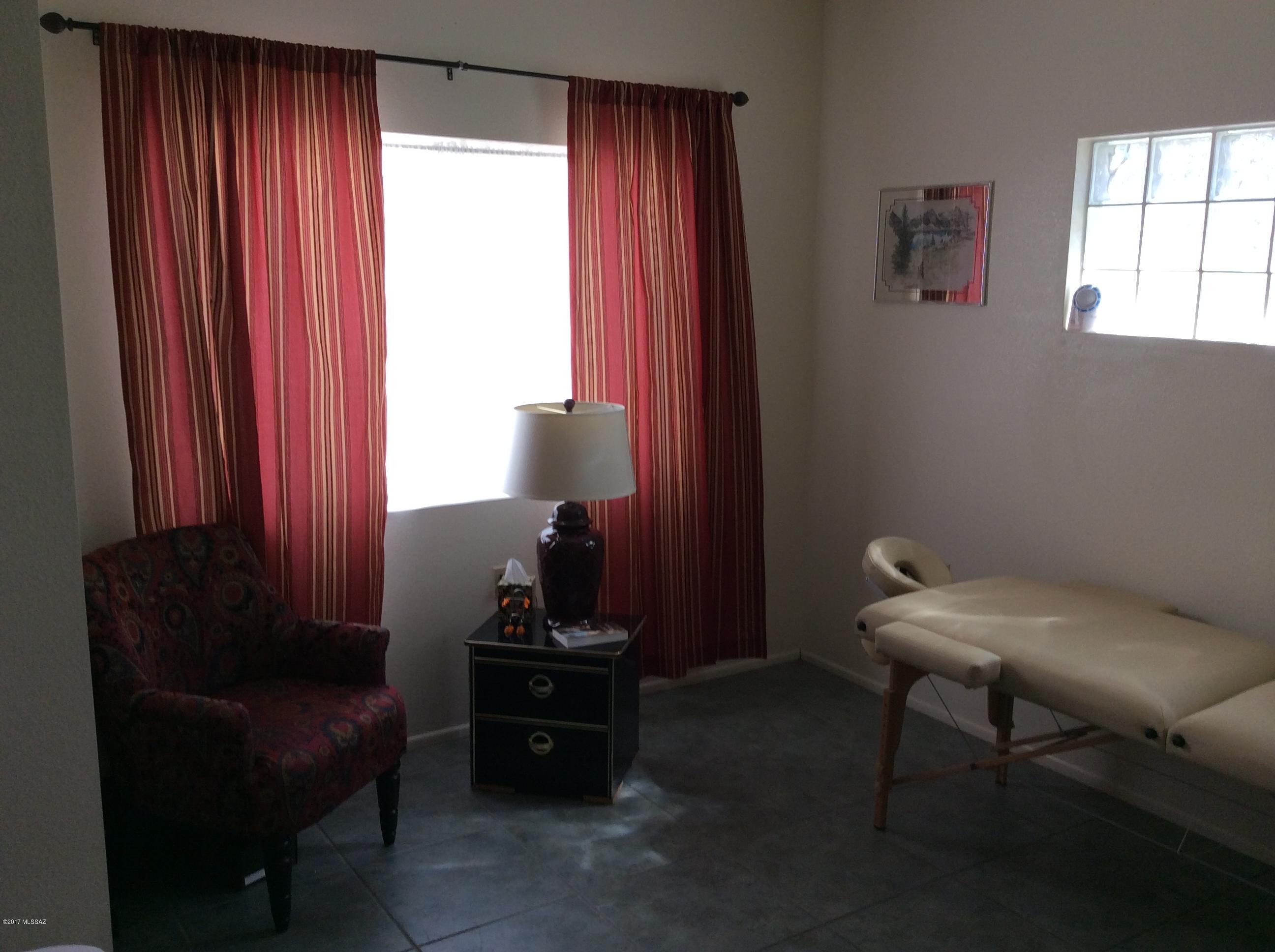 Colonia De Los Alamos - Desert Creek - Residential