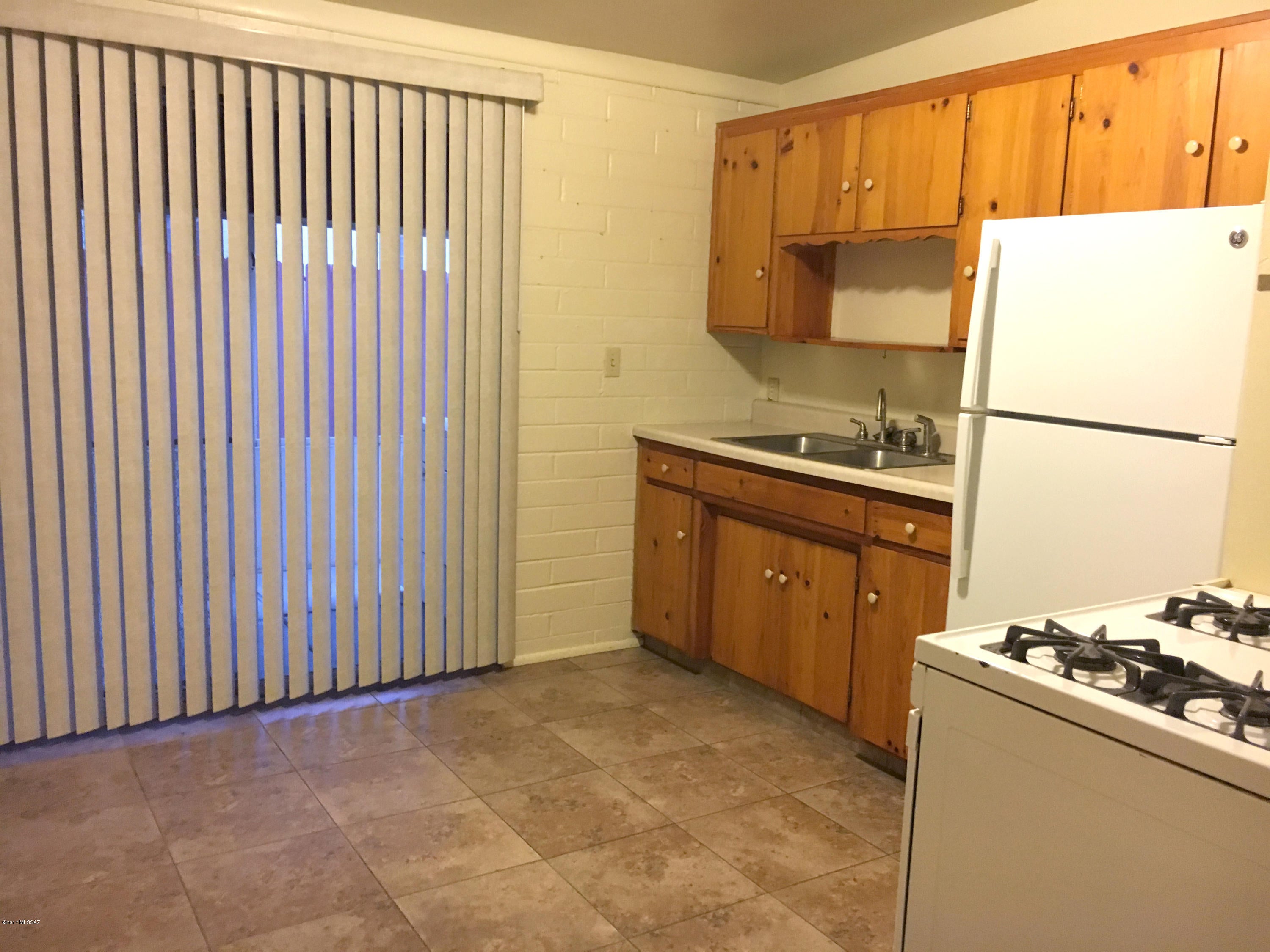 Catalina Farms - Residential Lease