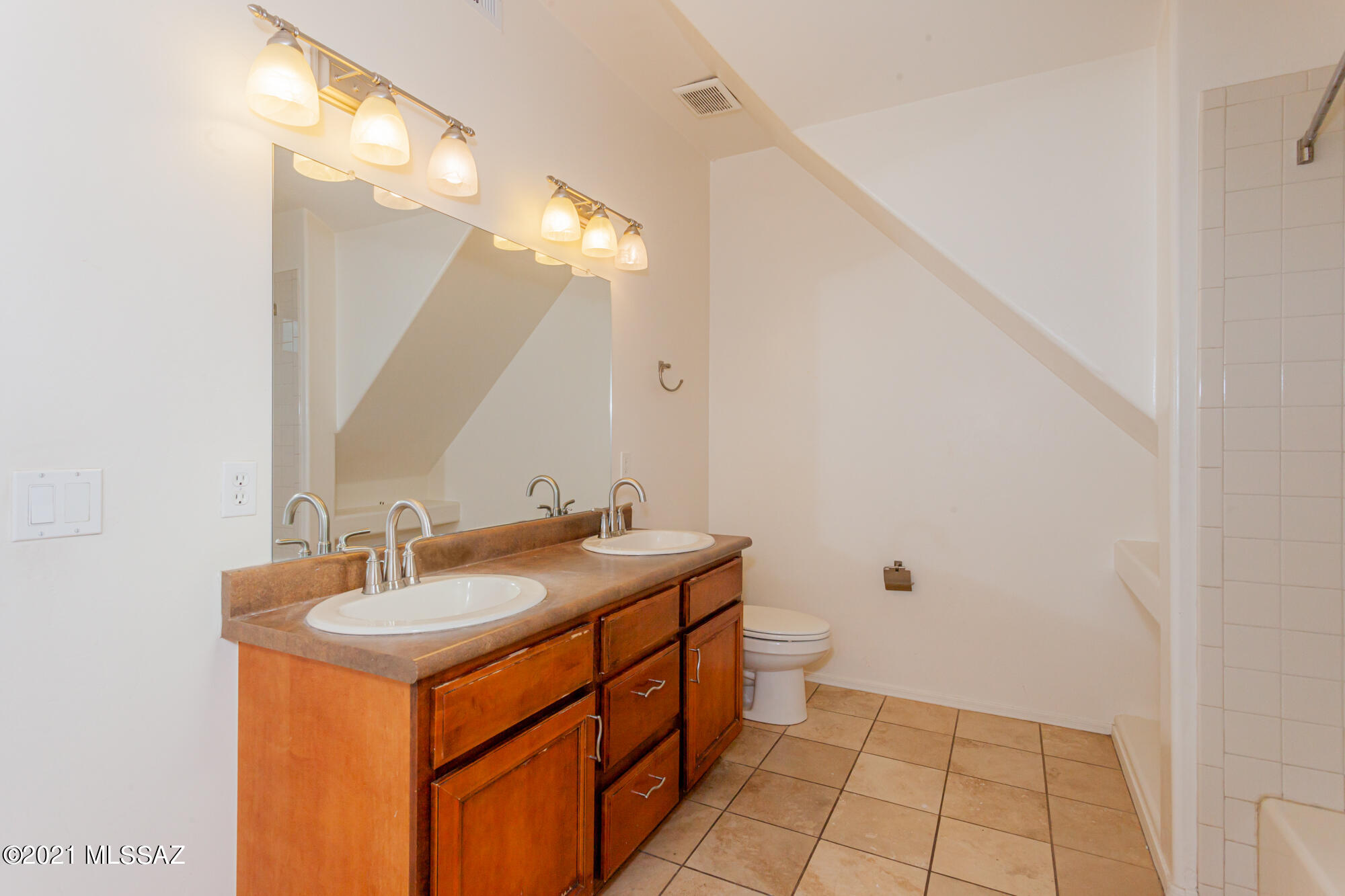 Coronado Heights - Residential Income