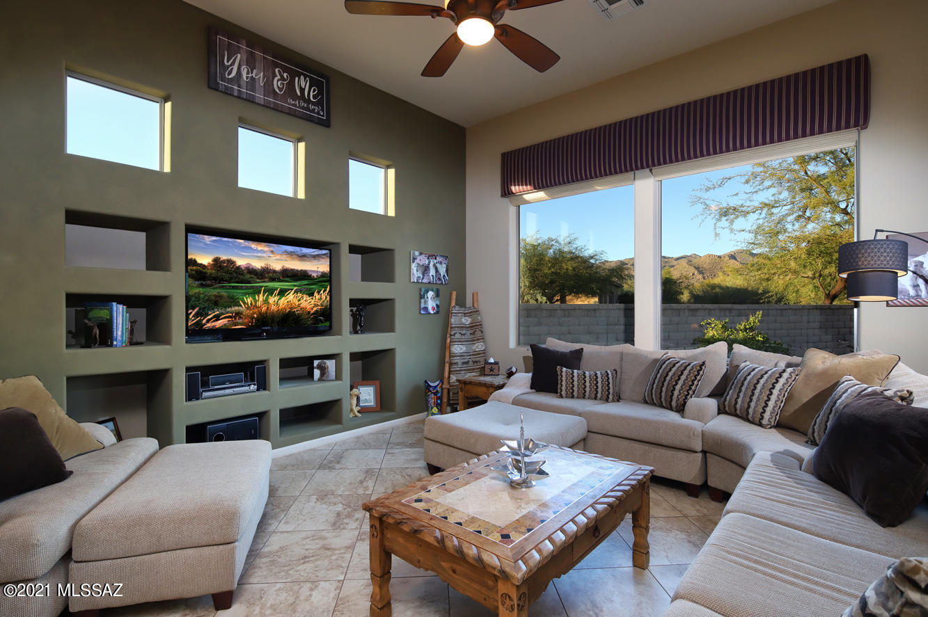 Dos Lagos at Dove Mountain (1-91) - Residential