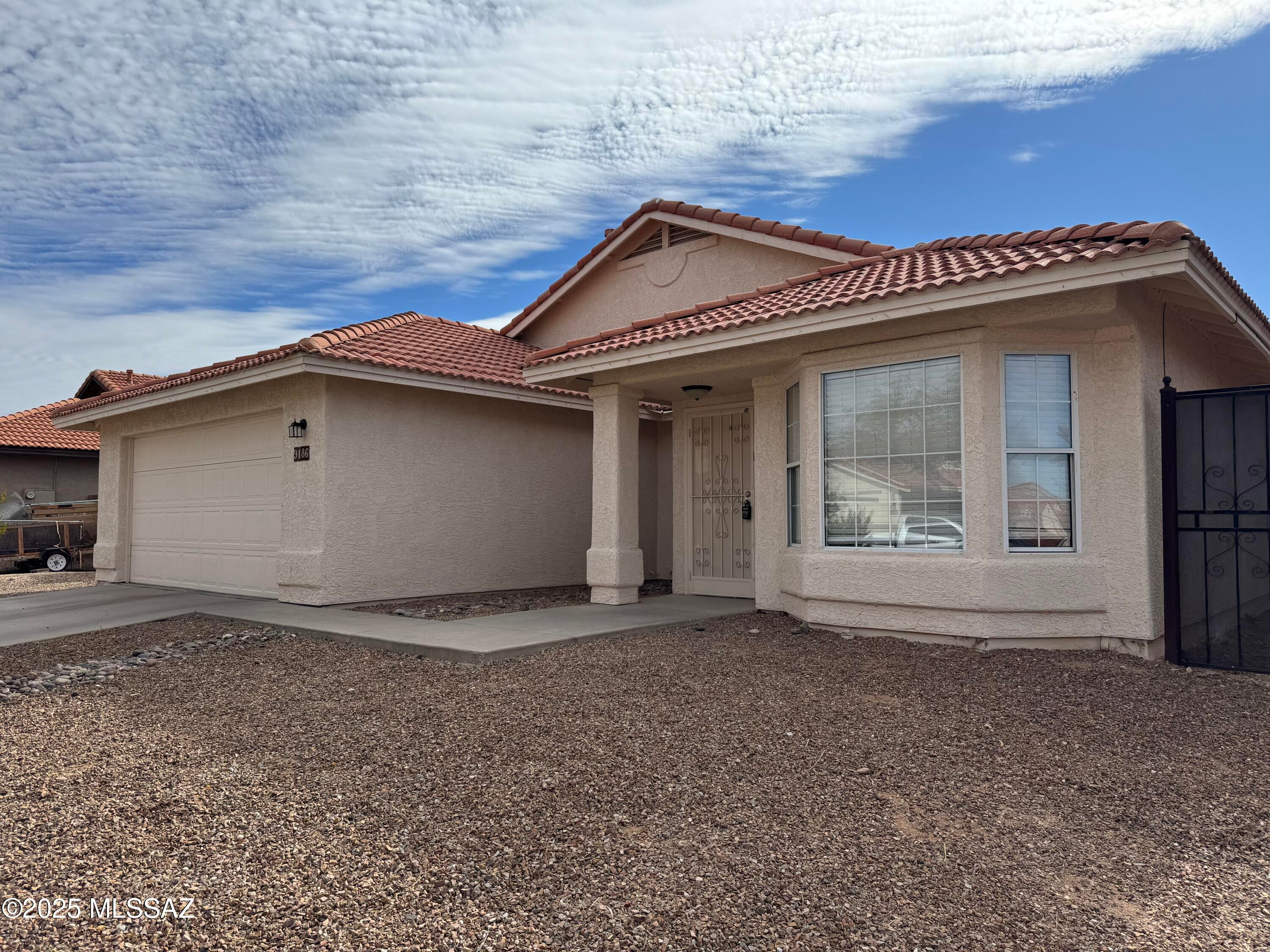 Sonrisa (1-121) - Residential Lease